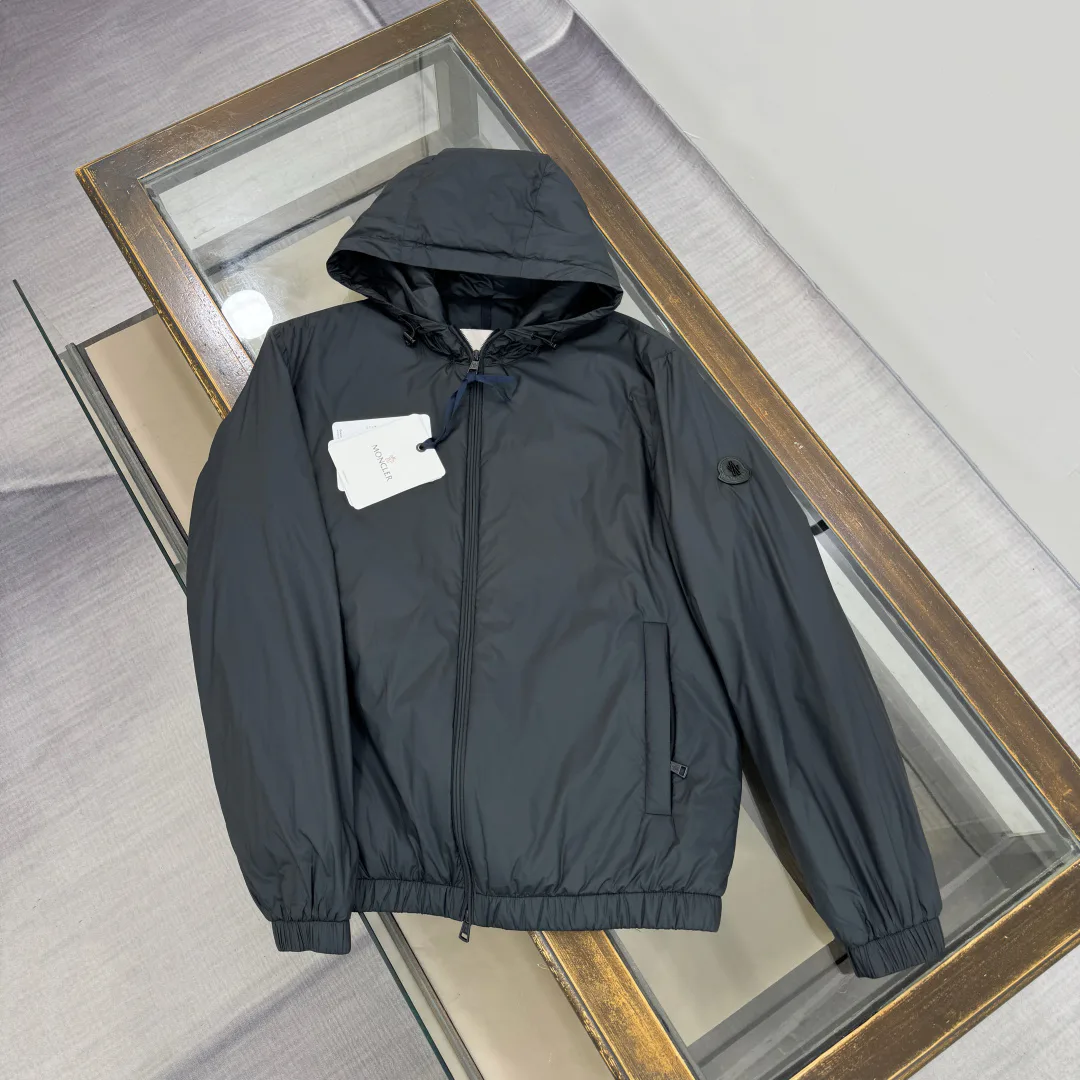 Men's Jackets And Down Jackets MONCLER 17827402