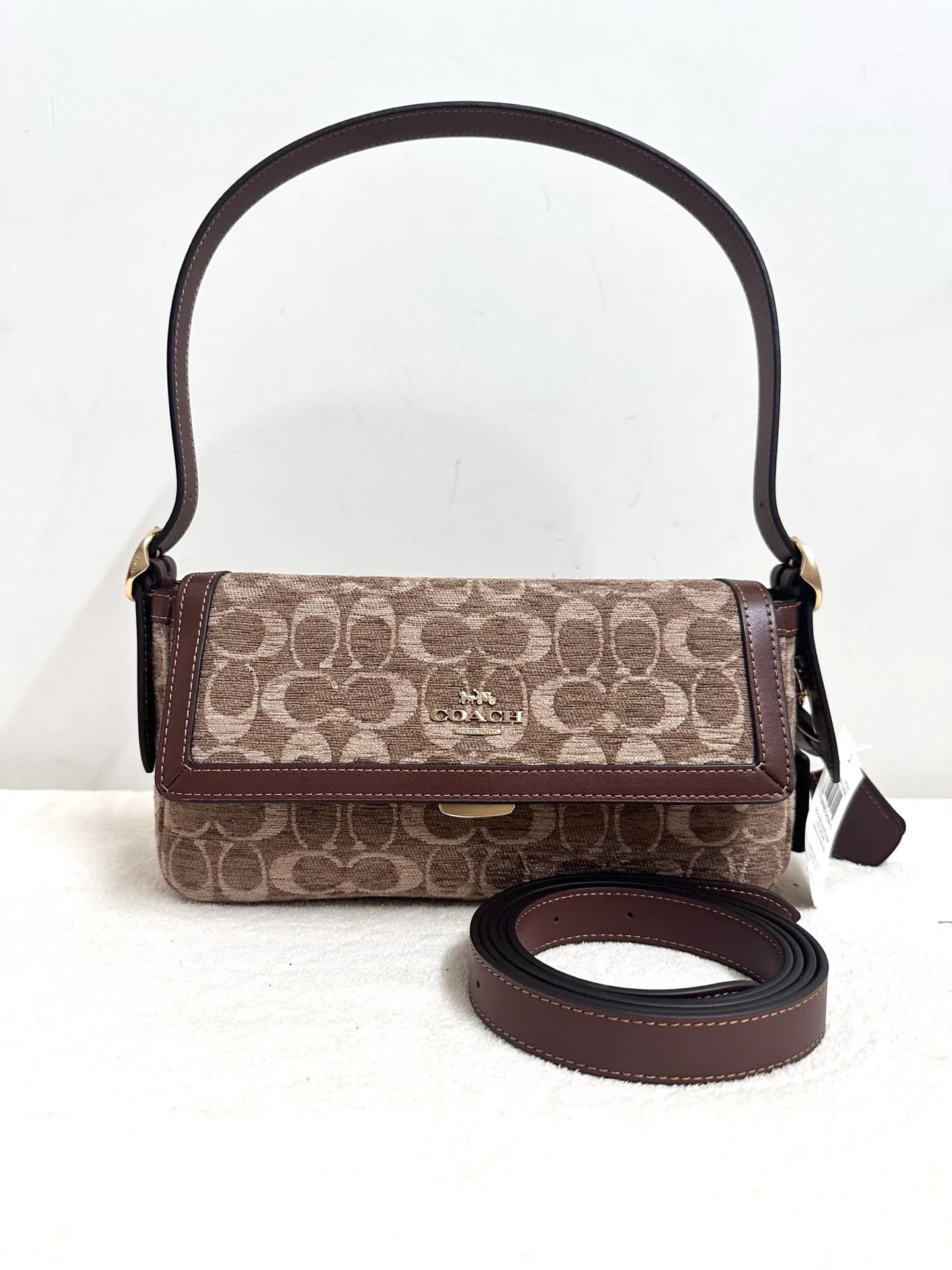 Women's Classic Handbags COACH 17960973
