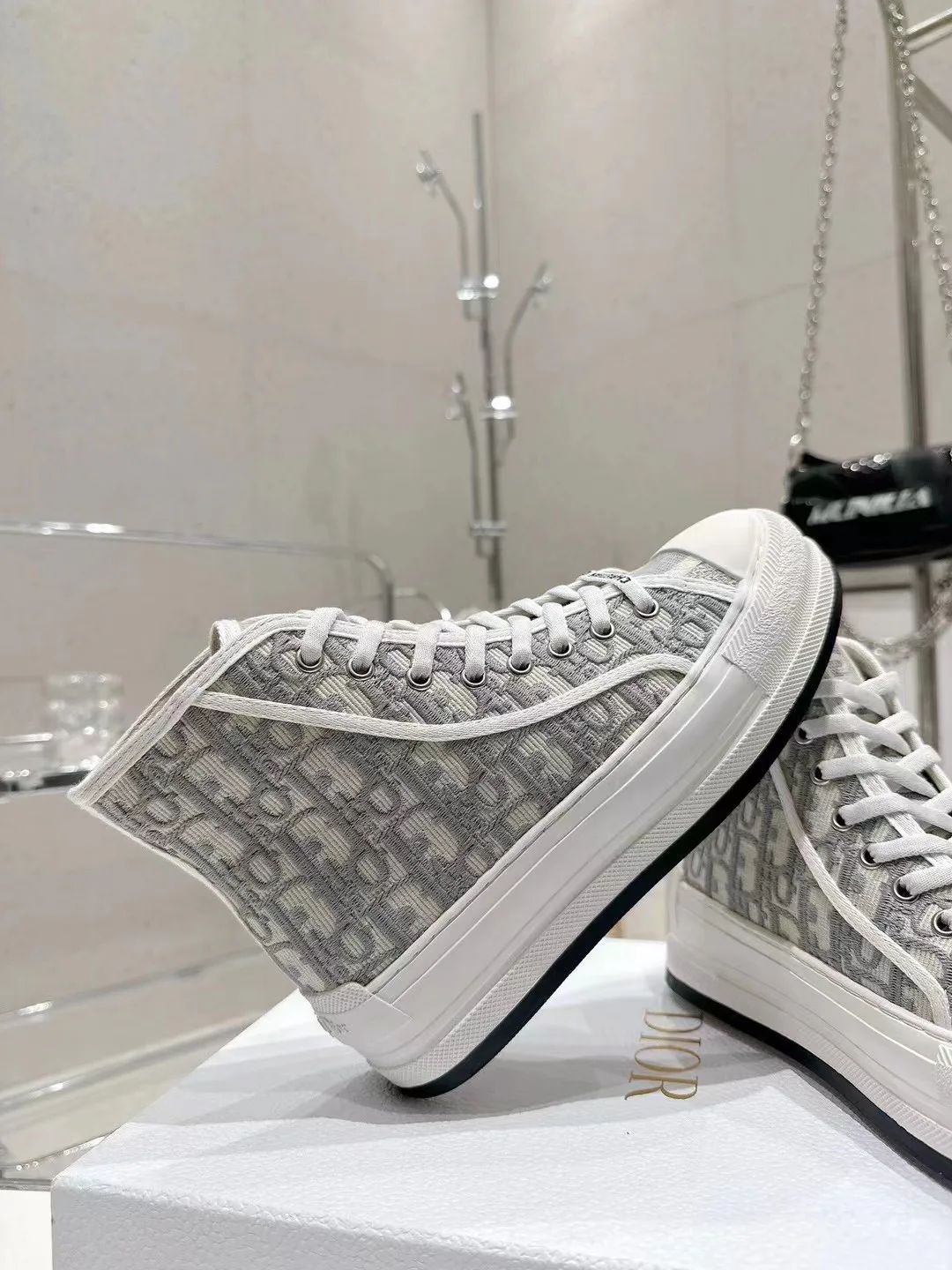 Women's Sneakers CHRISTIAN DIOR 18311532