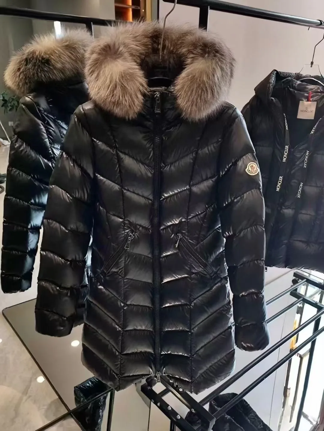 Women's Jackets And Down Jackets MONCLER 18240678