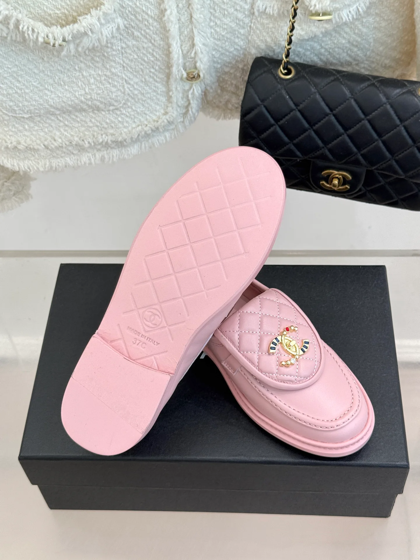 Women's Loafers And Moccasins CHANEL 17336063