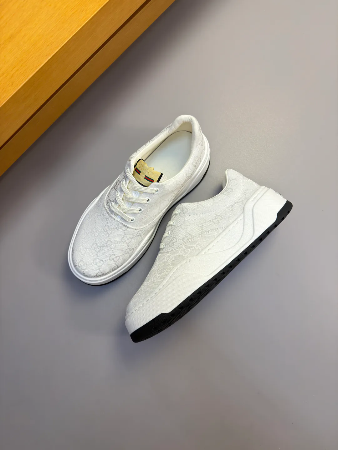 Men's Sneakers GUCCI 17368523