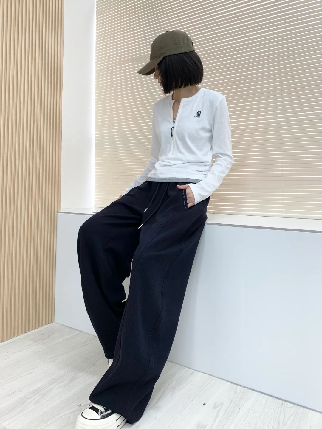 Women's Trousers LOEWE 18199269
