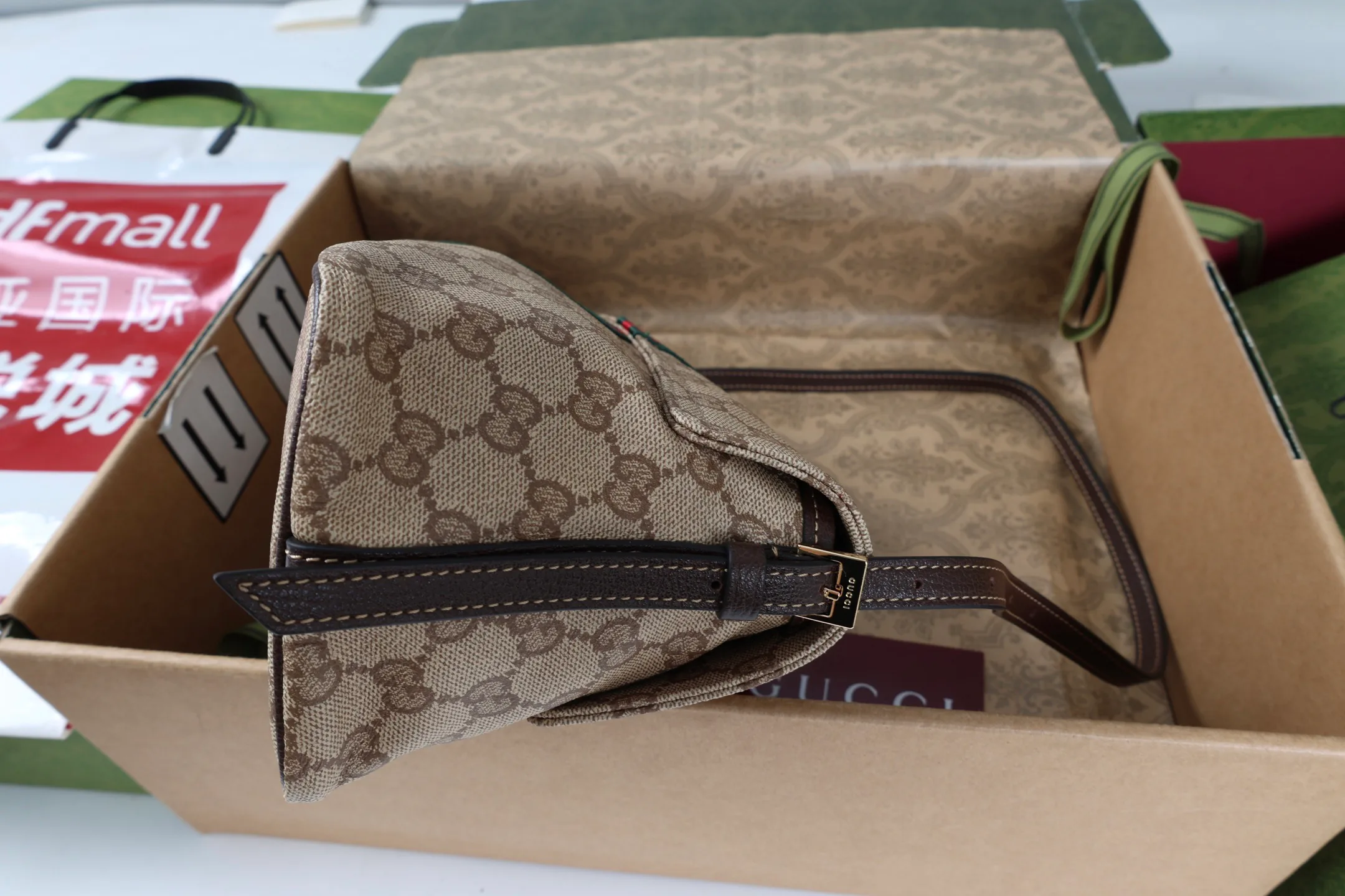 Women's Classic Handbags GUCCI 18065244