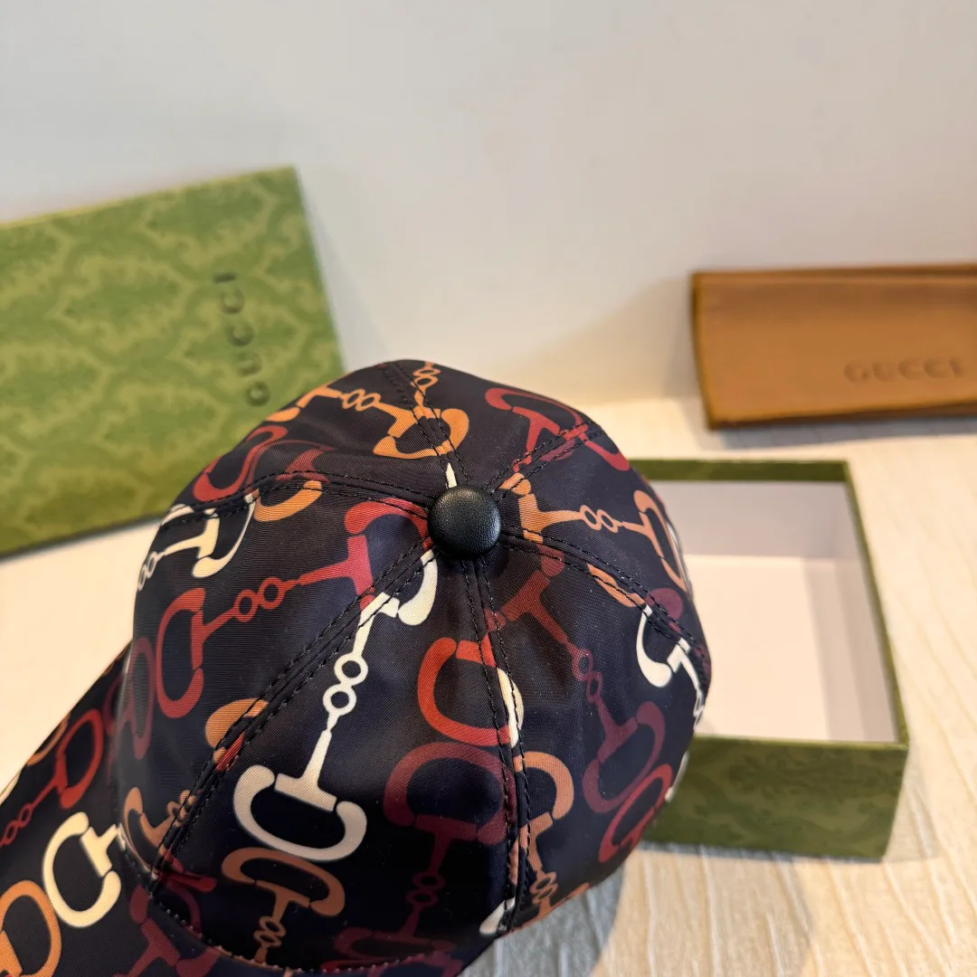 Hats GUCCI 18105281