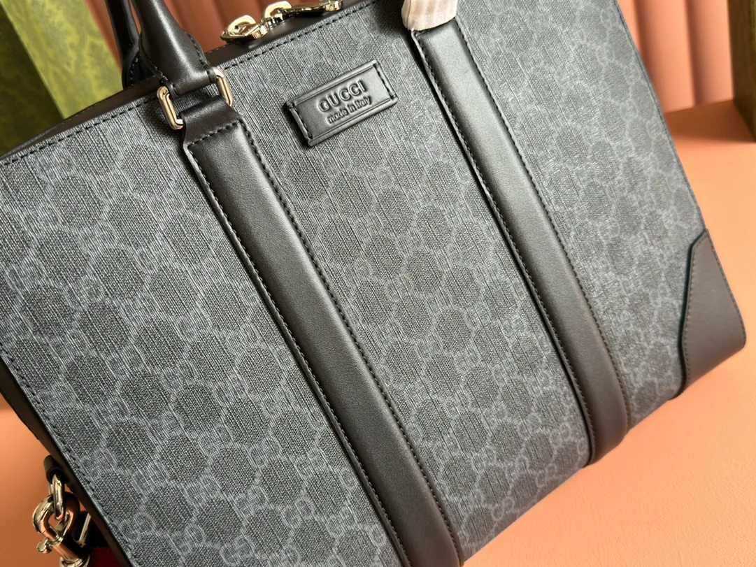 Women's Classic Handbags GUCCI 17947640