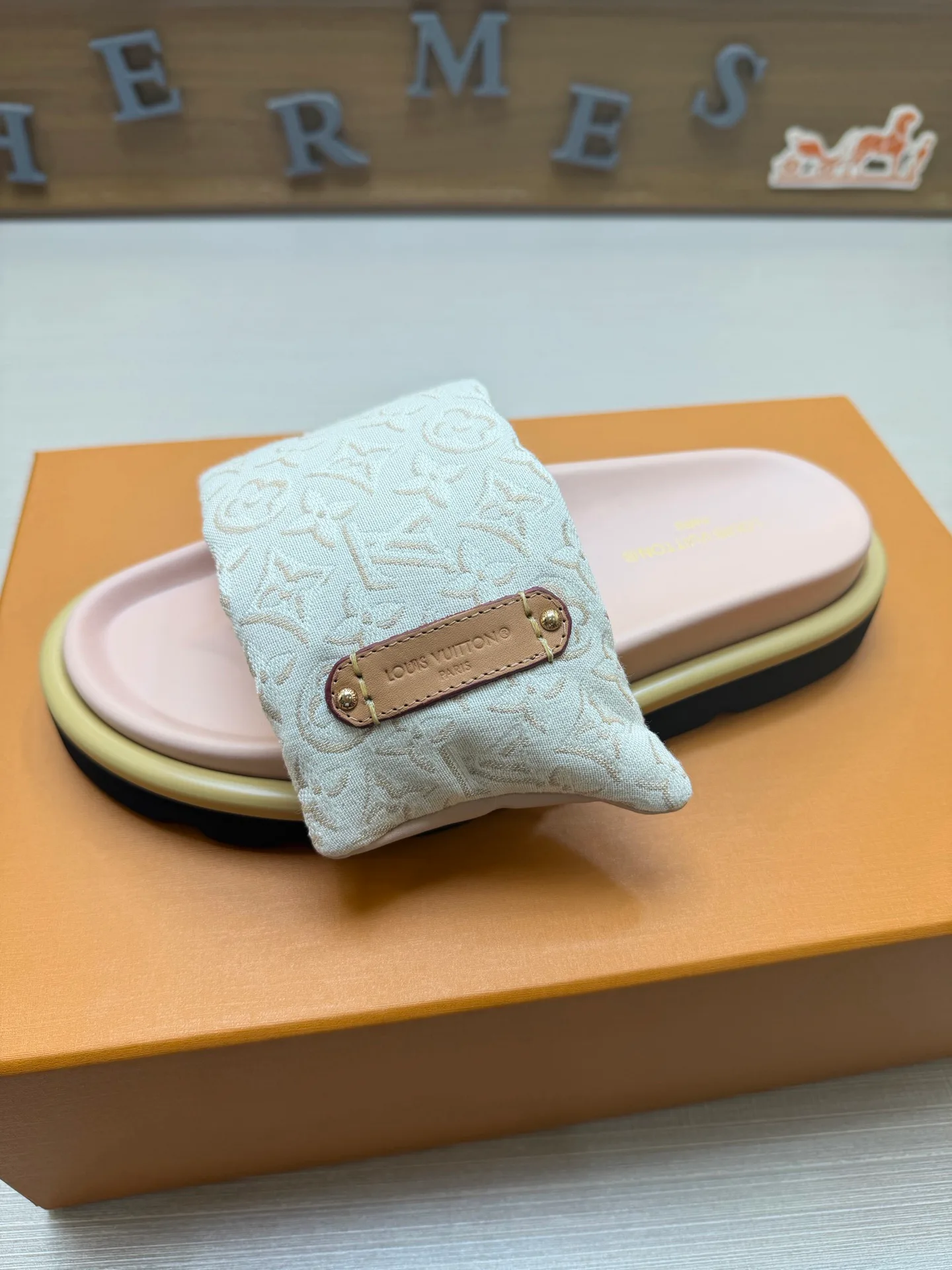 Women's Flip-Flops LOUIS VUITTON 18011827