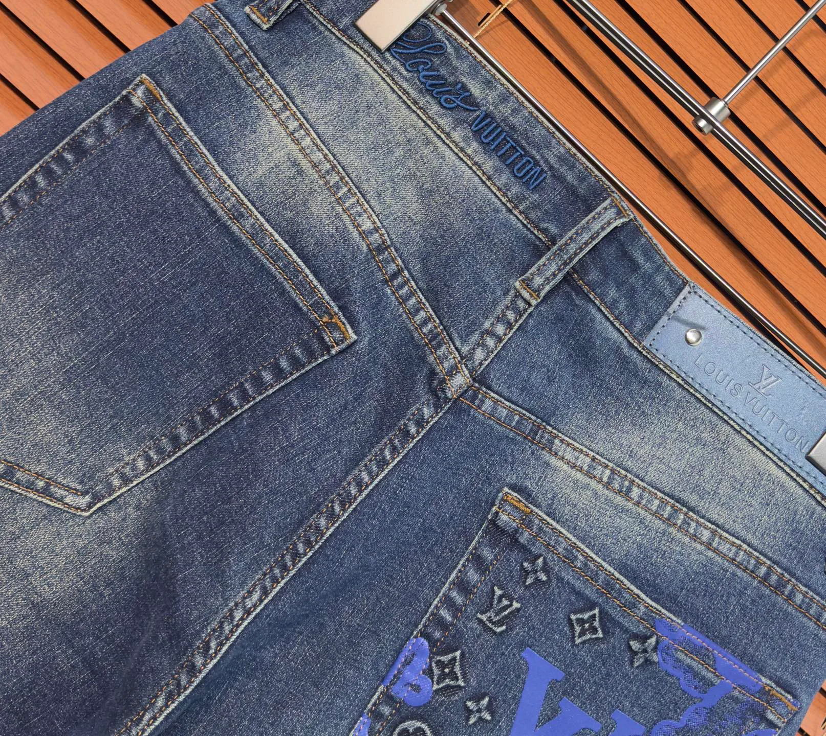 Men's Jeans LOUIS VUITTON 18098303