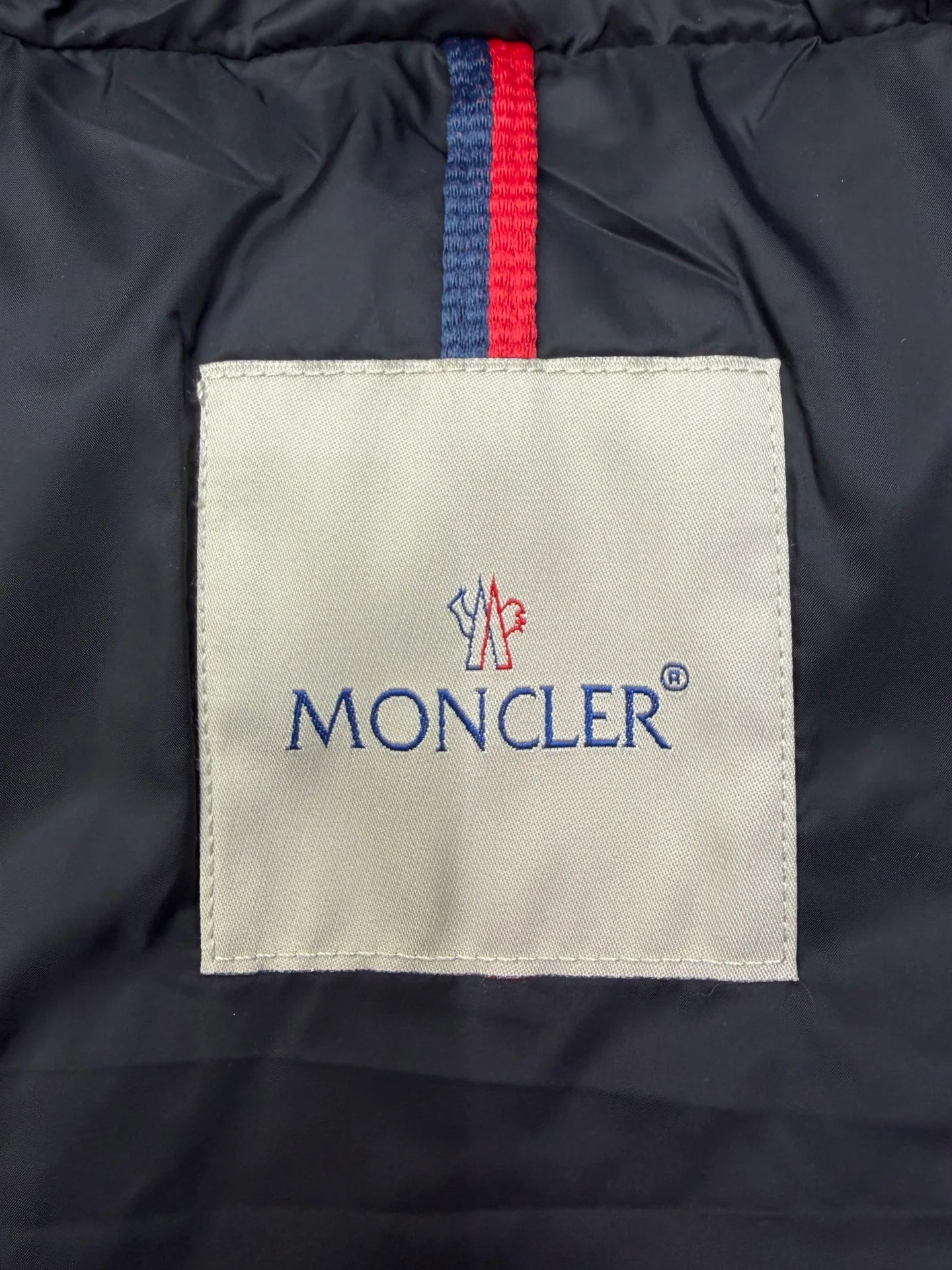 Women's Jackets And Down Jackets MONCLER 17801589