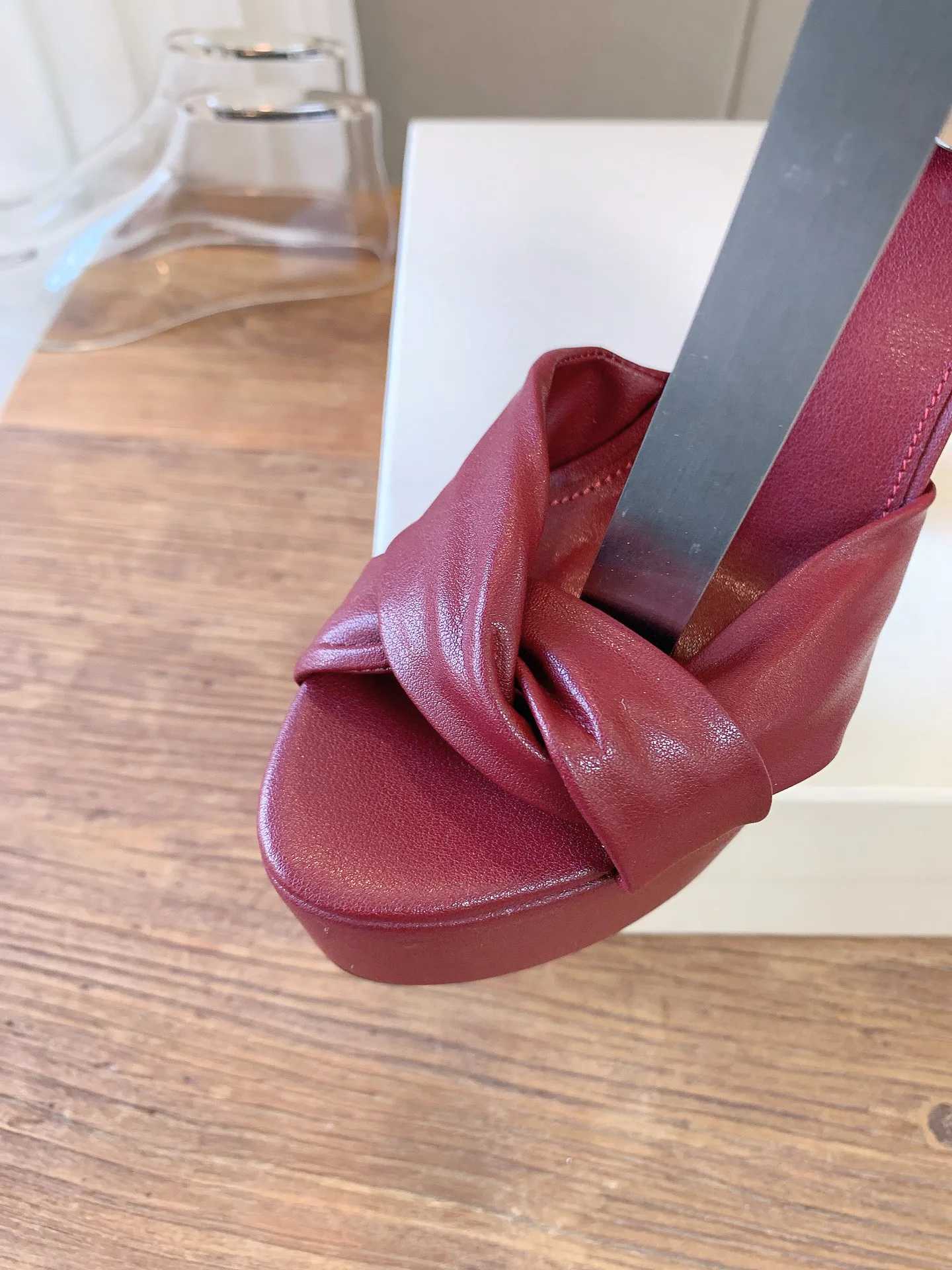 Women's Open-Toe Sandals SAINT LAURENT 18427877