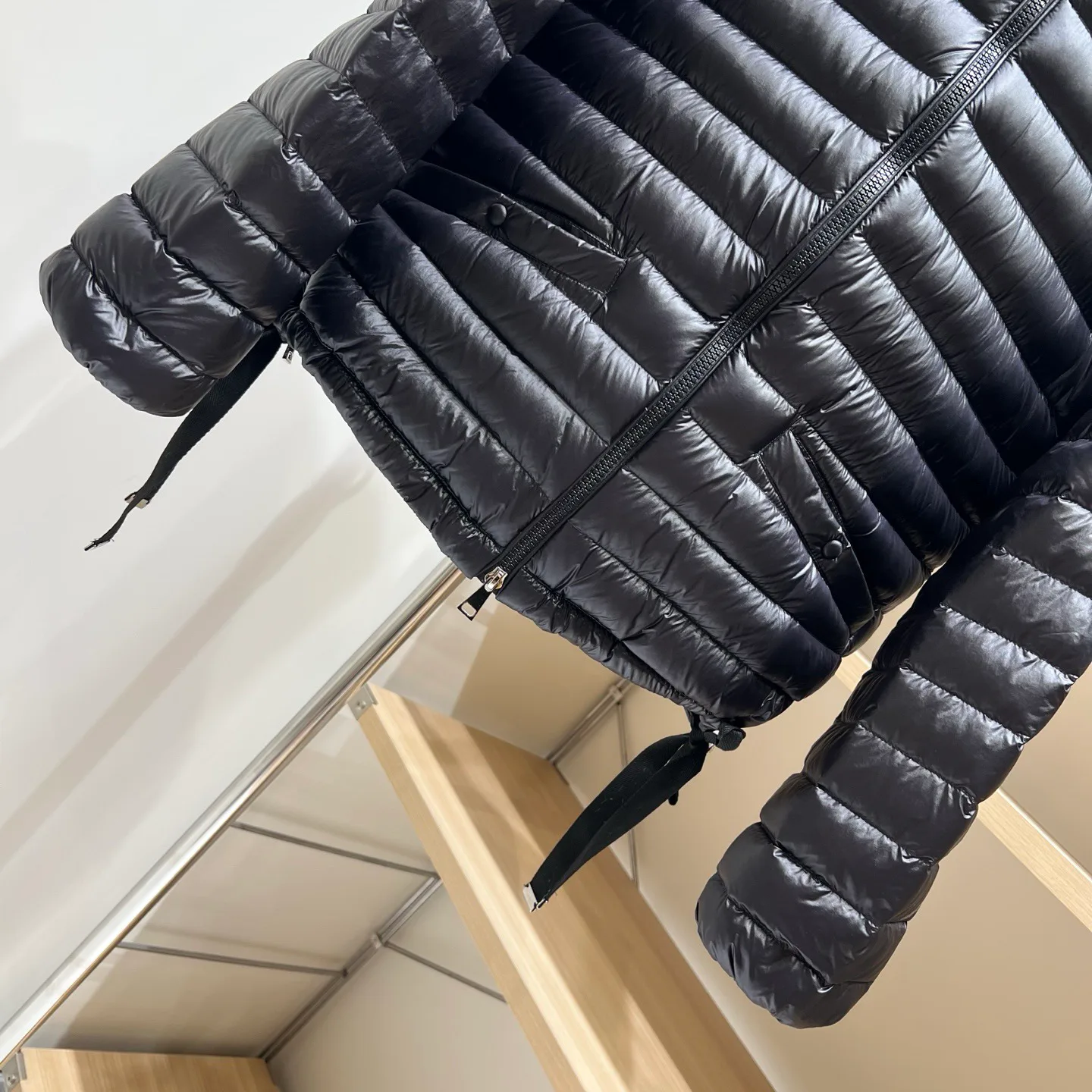 Women's Jackets And Down Jackets MONCLER 17812072
