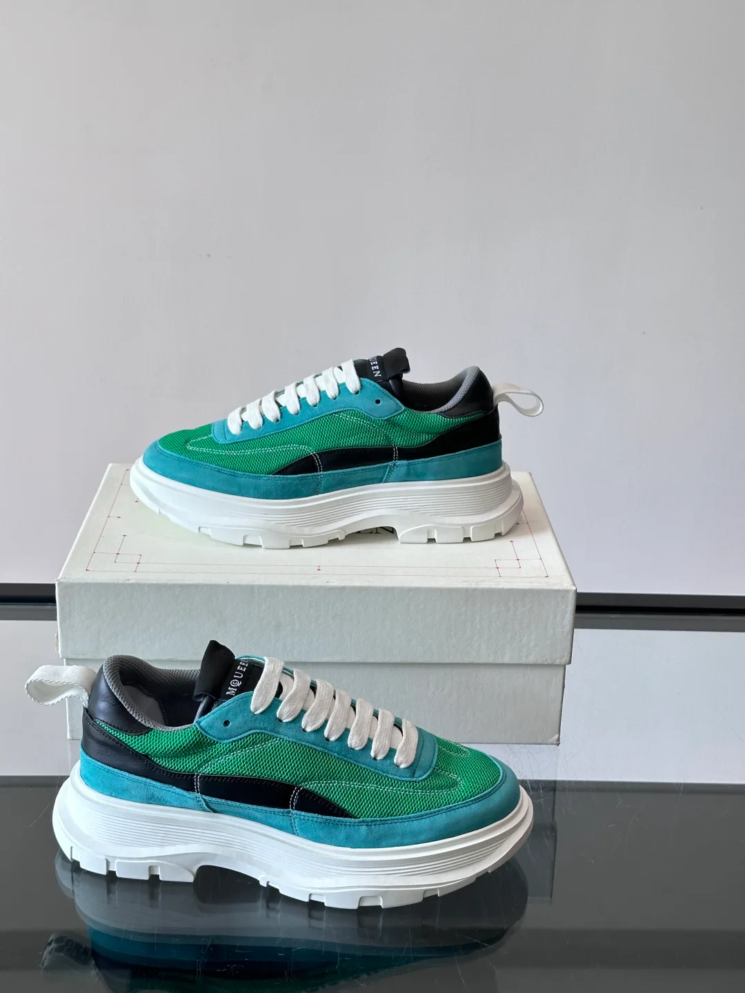 Women's Sneakers ALEXANDER MCQUEEN 17328784