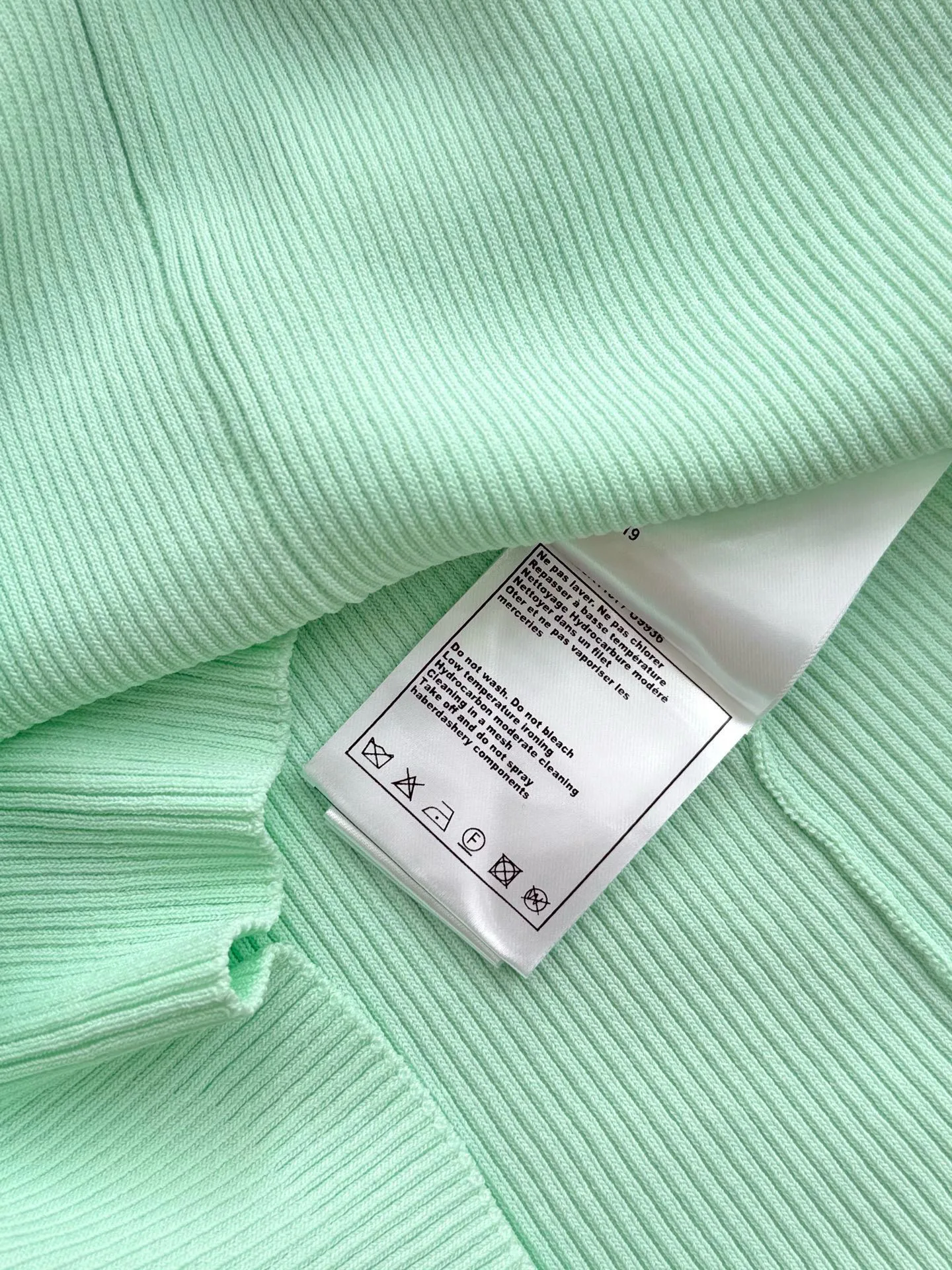 Women's Jumpers And Sweaters CHANEL 16888544