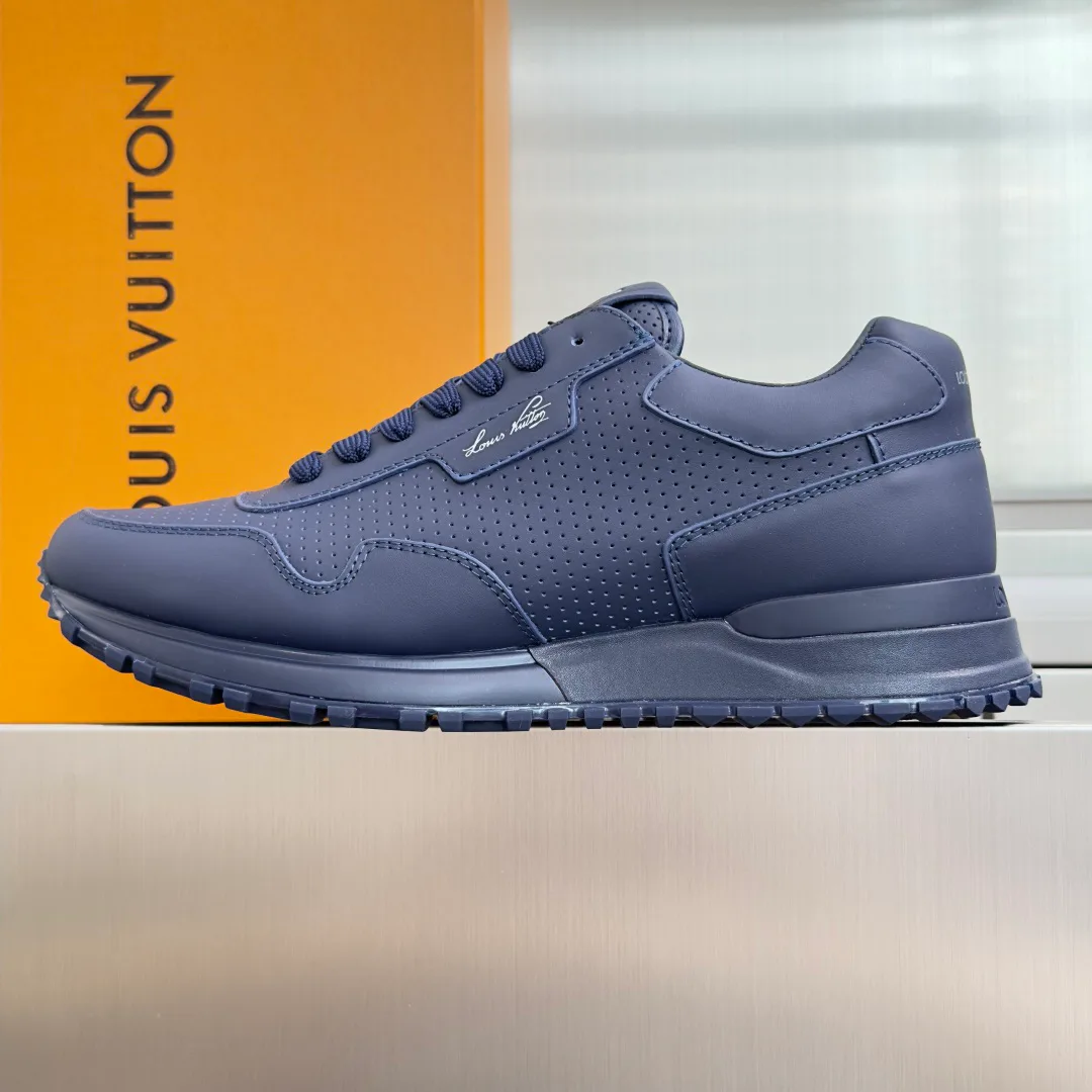 Men's Sneakers LOUIS VUITTON 17950788