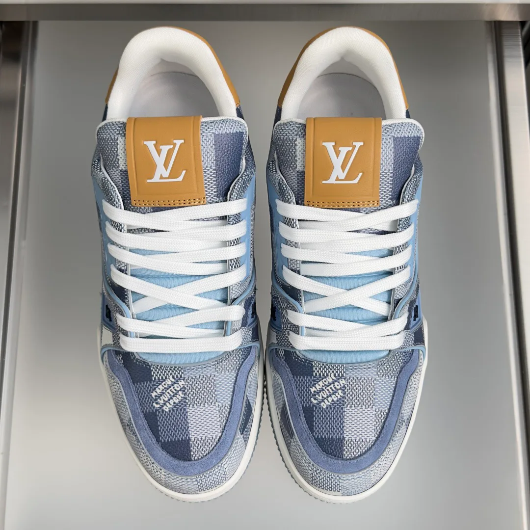 Women's Sneakers LOUIS VUITTON 17415480