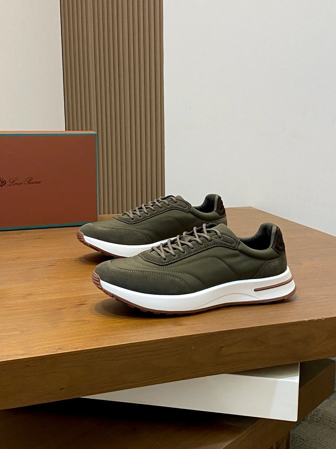 Men's Sneakers LORO PIANA 18078910