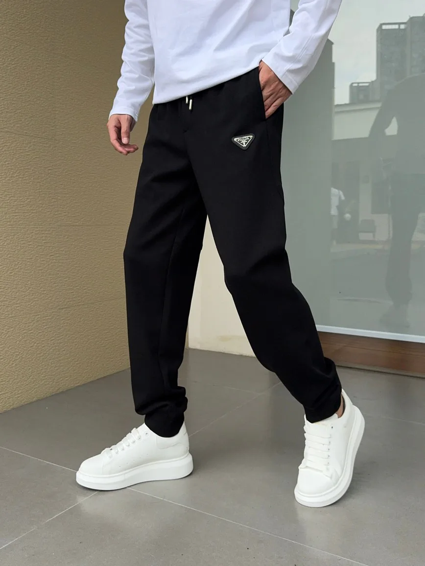 Women's Trousers PRADA 18178329