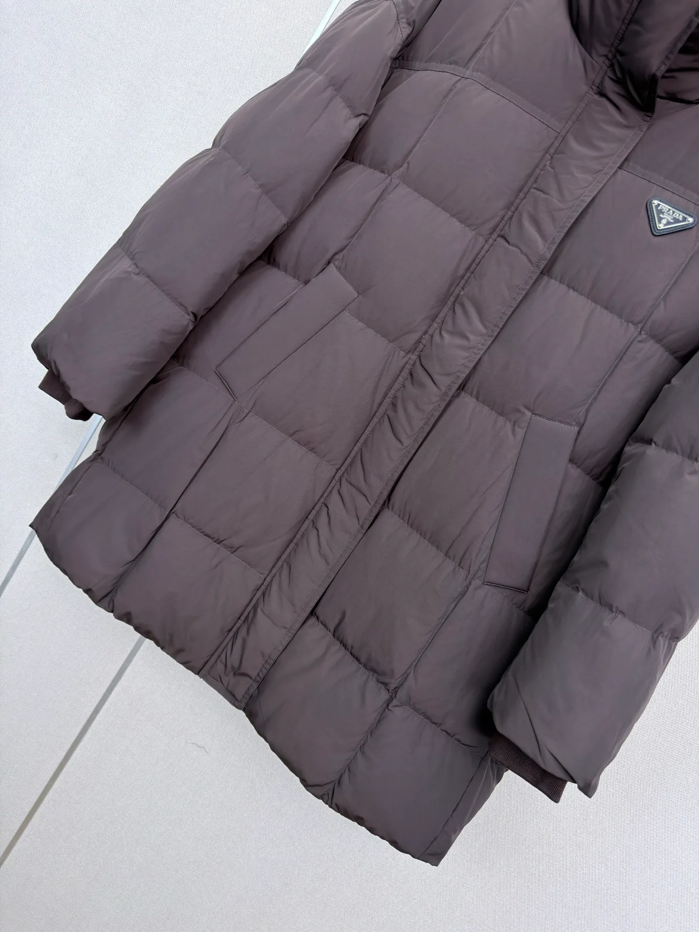Women's Jackets And Down Jackets PRADA 18402404
