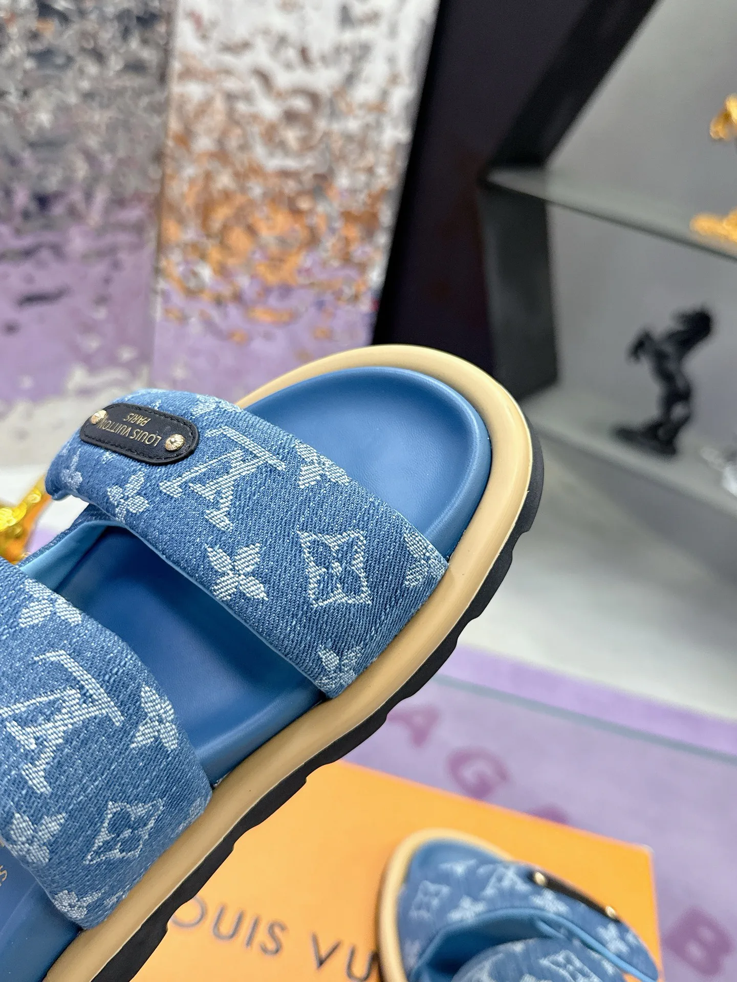 Women's Flip-Flops LOUIS VUITTON 17530457