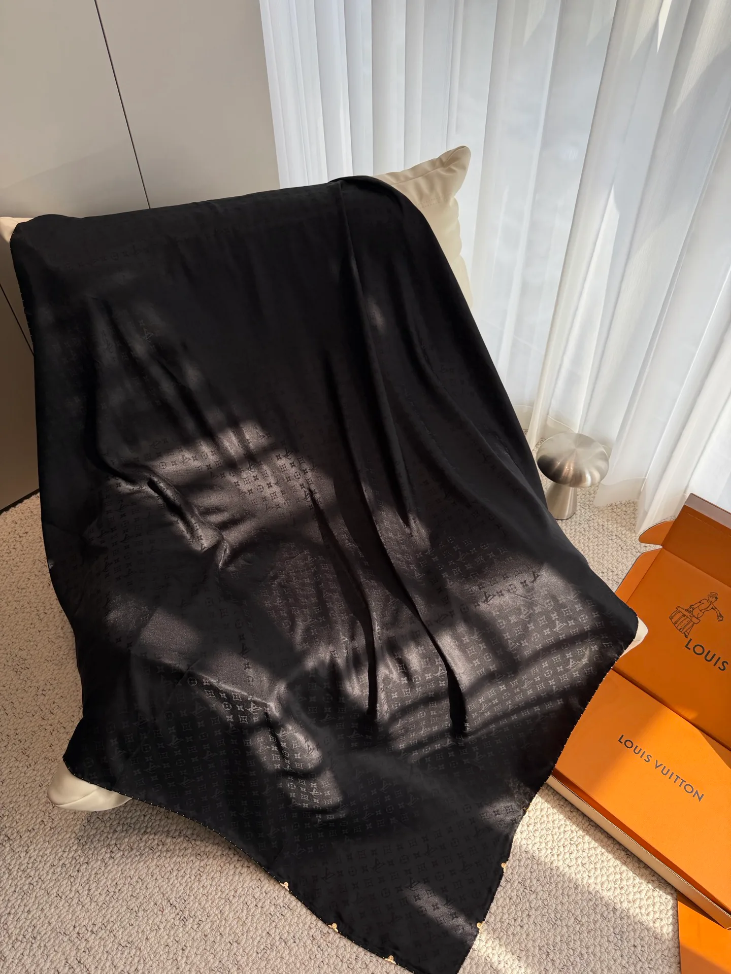 Silk Scarves LOUIS VUITTON 18401186
