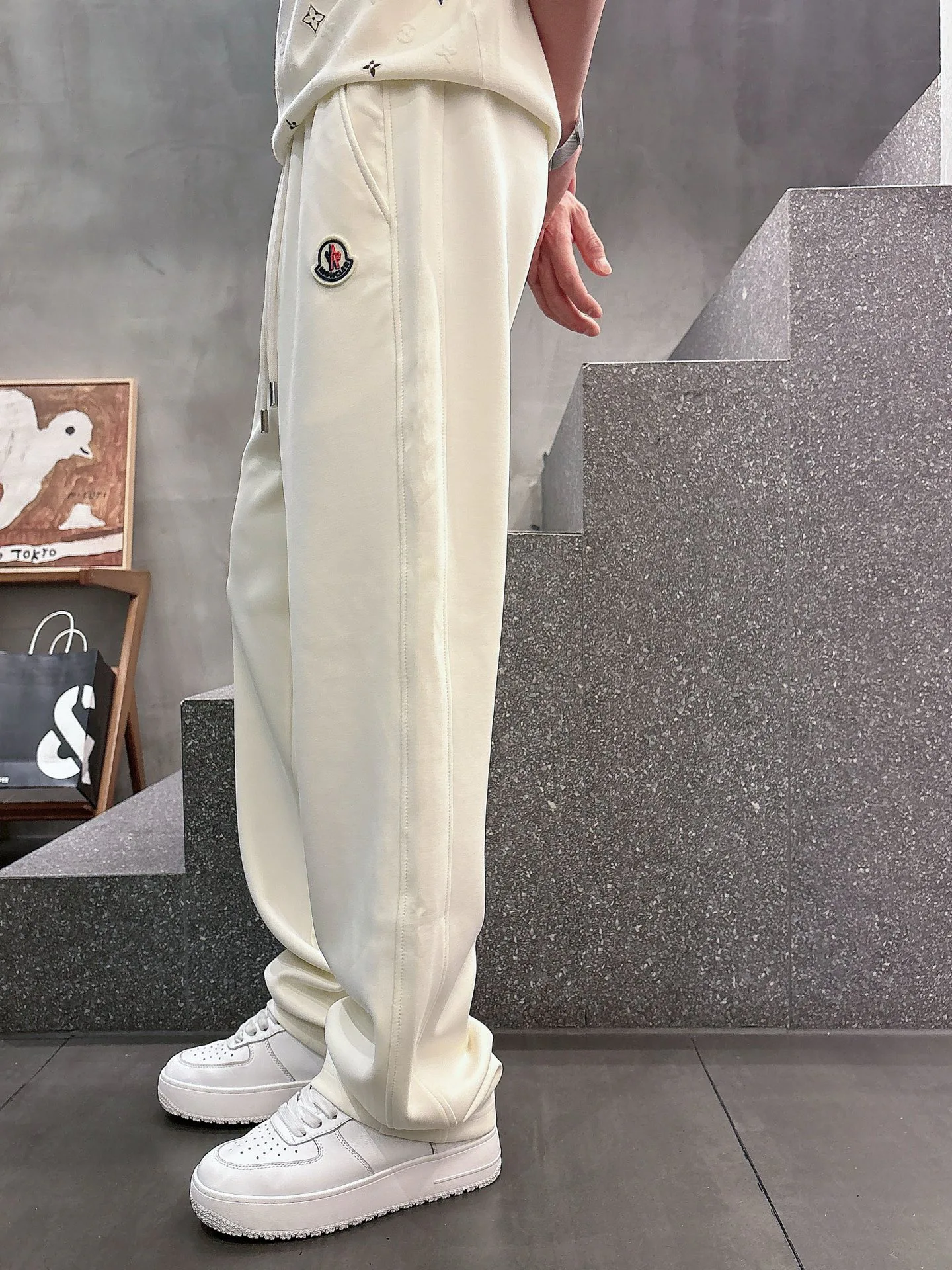 Брюки Мужские Moncler 18596869