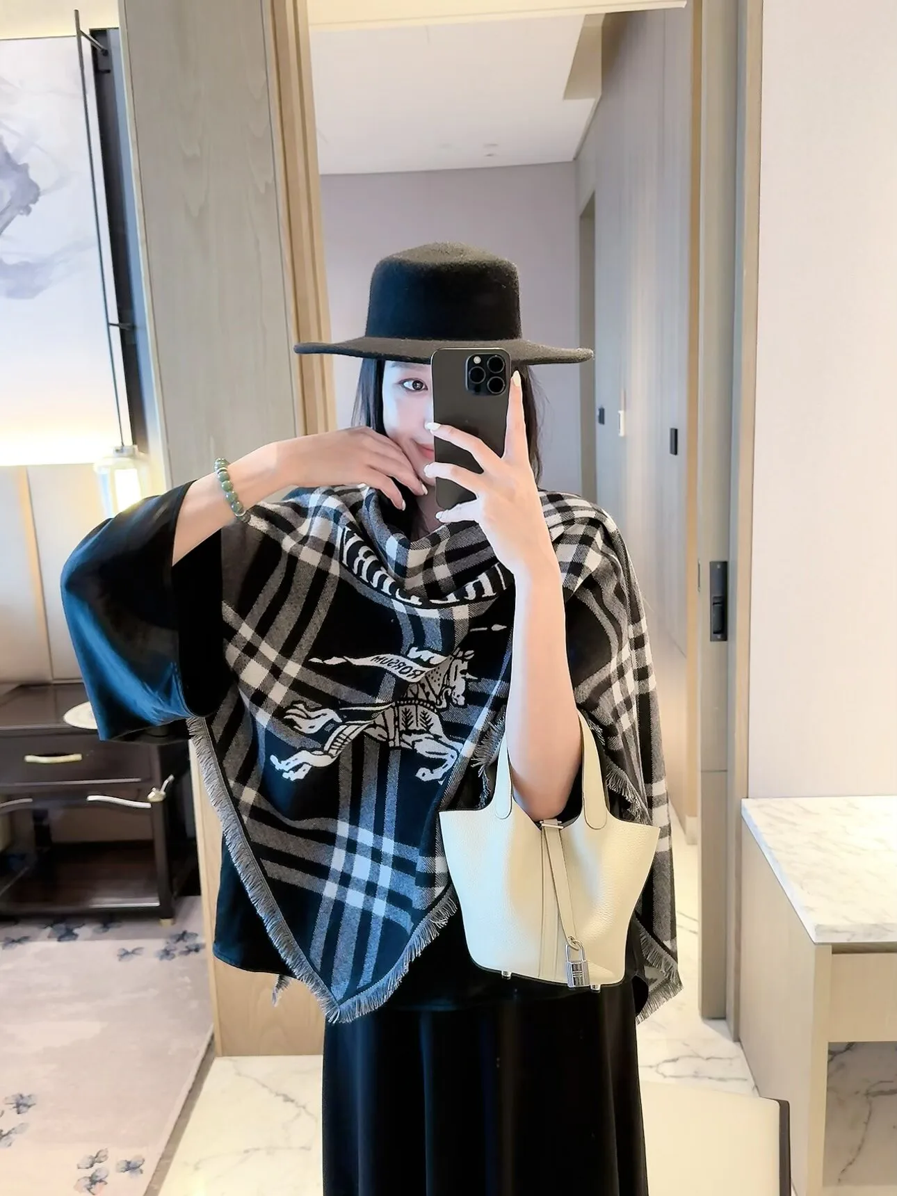 Scarves BURBERRY 18445201