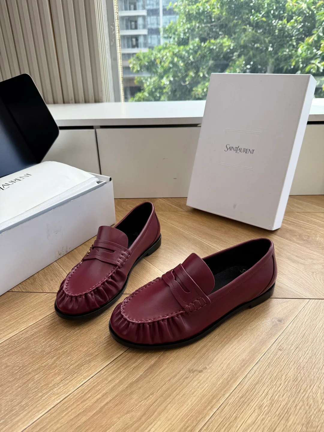 Women's Loafers And Moccasins SAINT LAURENT 17569099