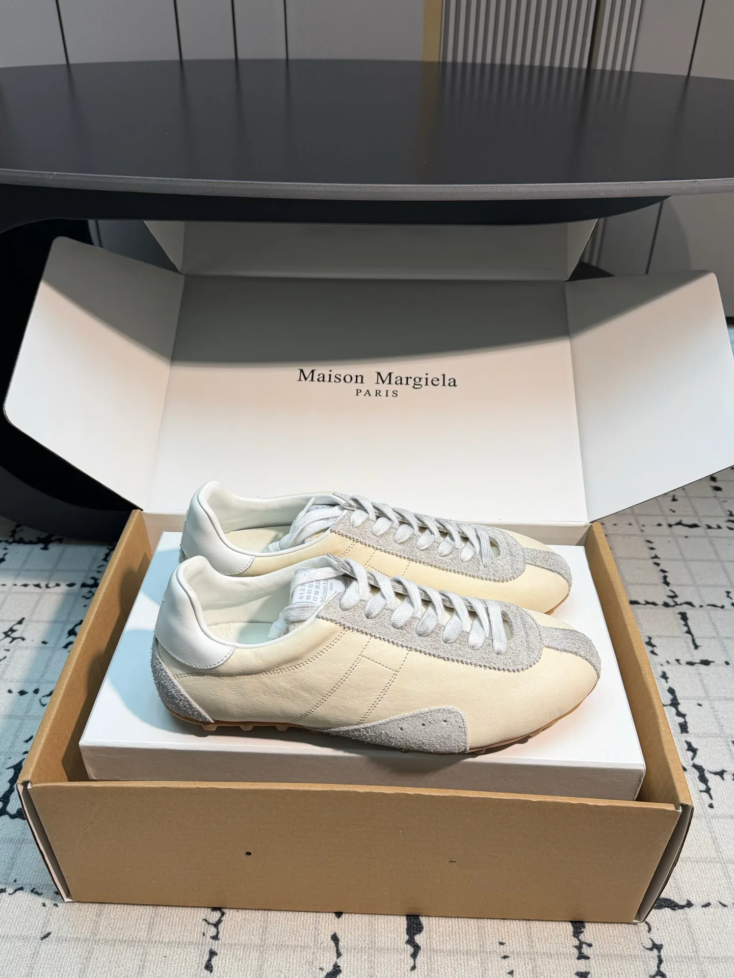 Women's Sneakers MAISON MARGIELA 18547324