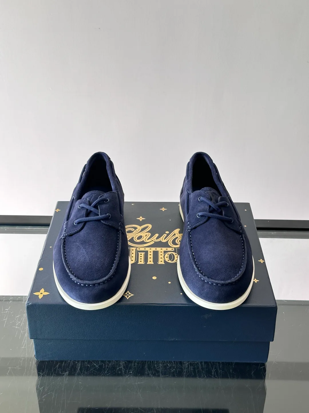 Men's Loafers And Dress Shoes LOUIS VUITTON 17941069