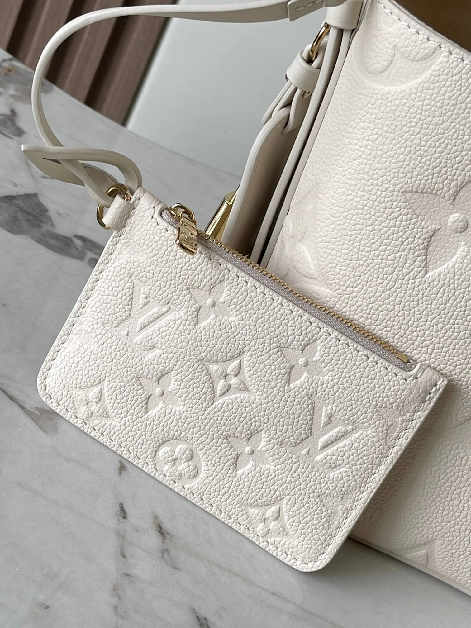 Women's Classic Handbags LOUIS VUITTON 18275500