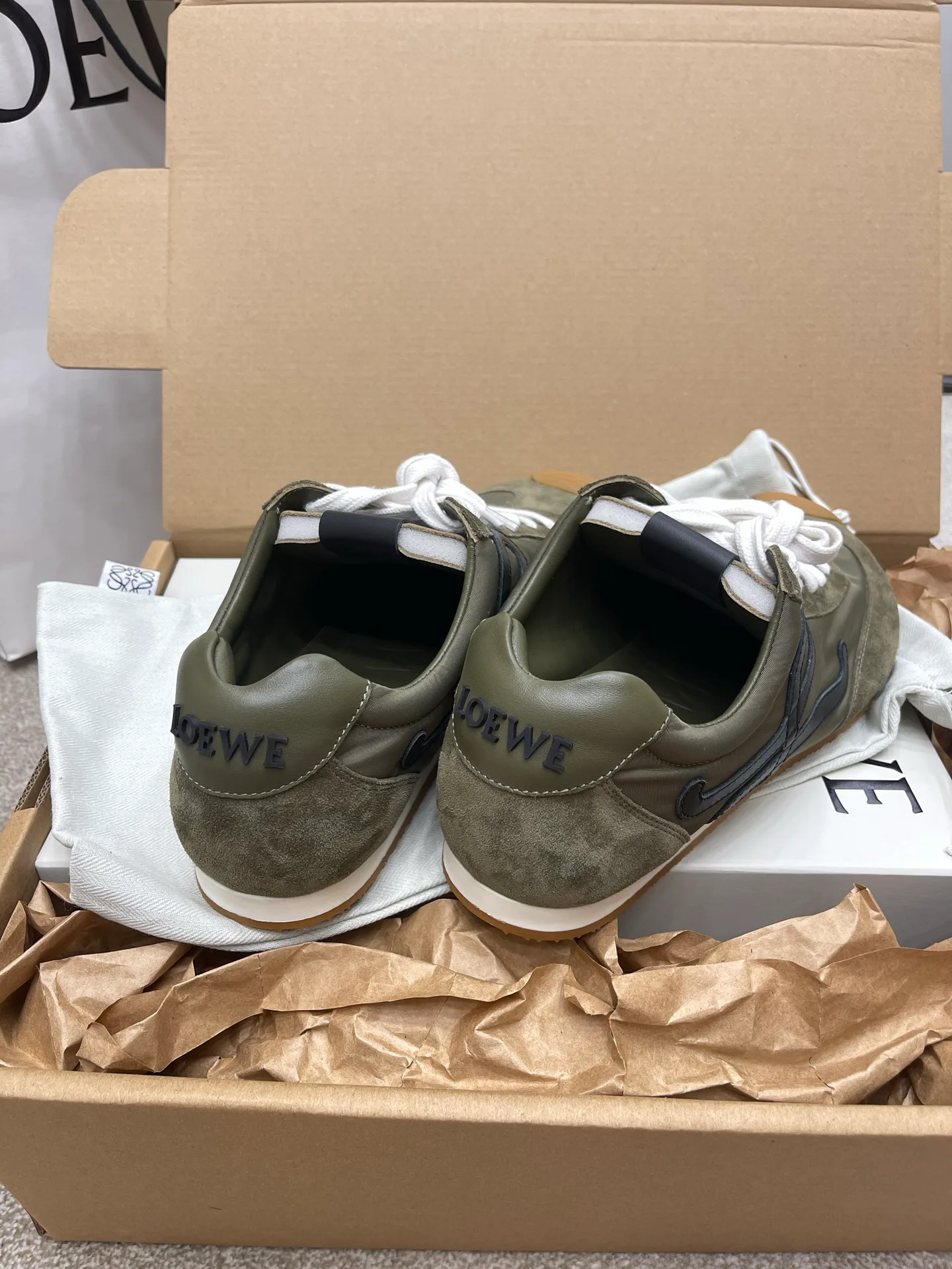 Women's Sneakers LOEWE 18191674