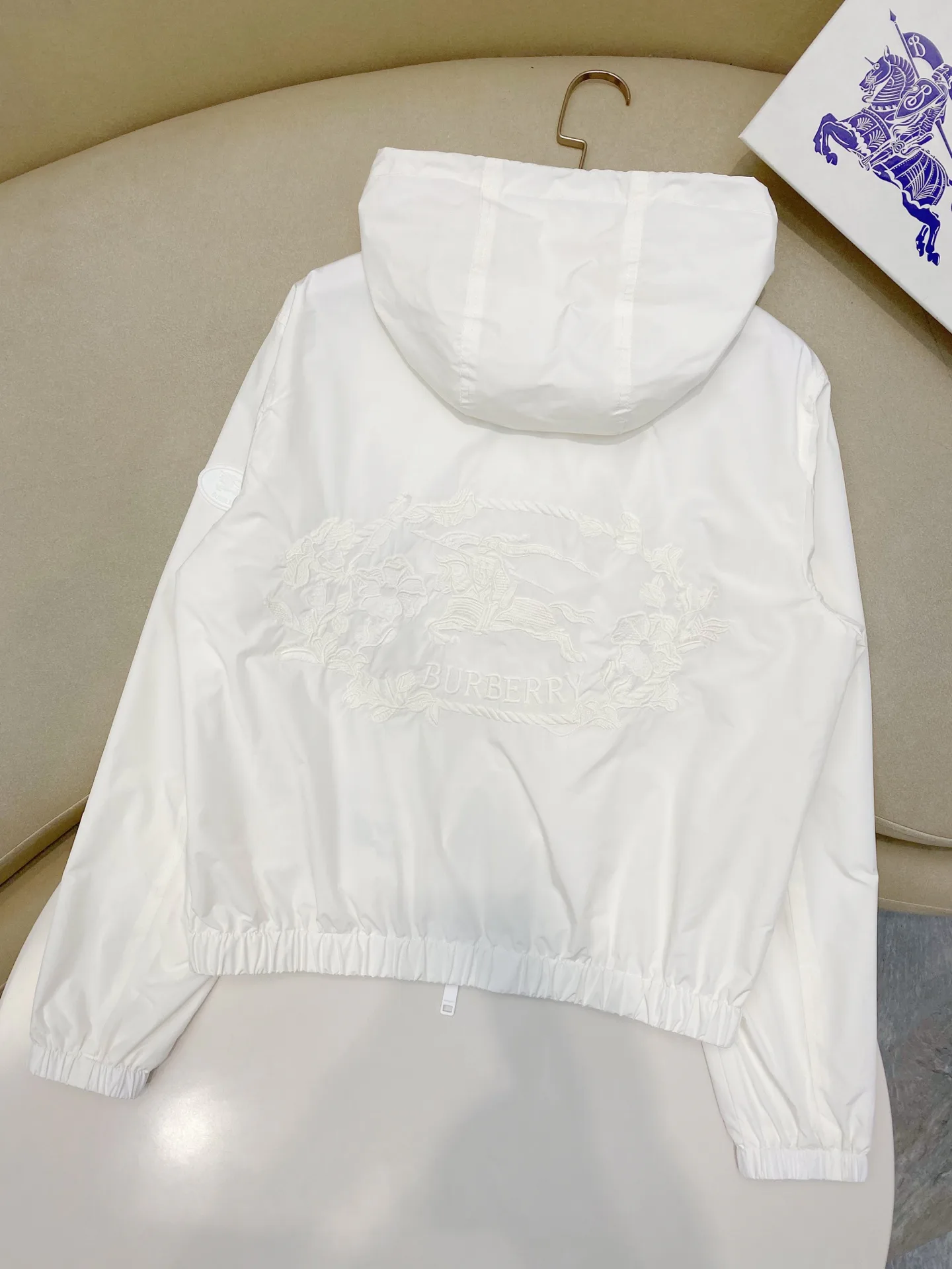 Women's Jackets And Down Jackets BURBERRY 18206396