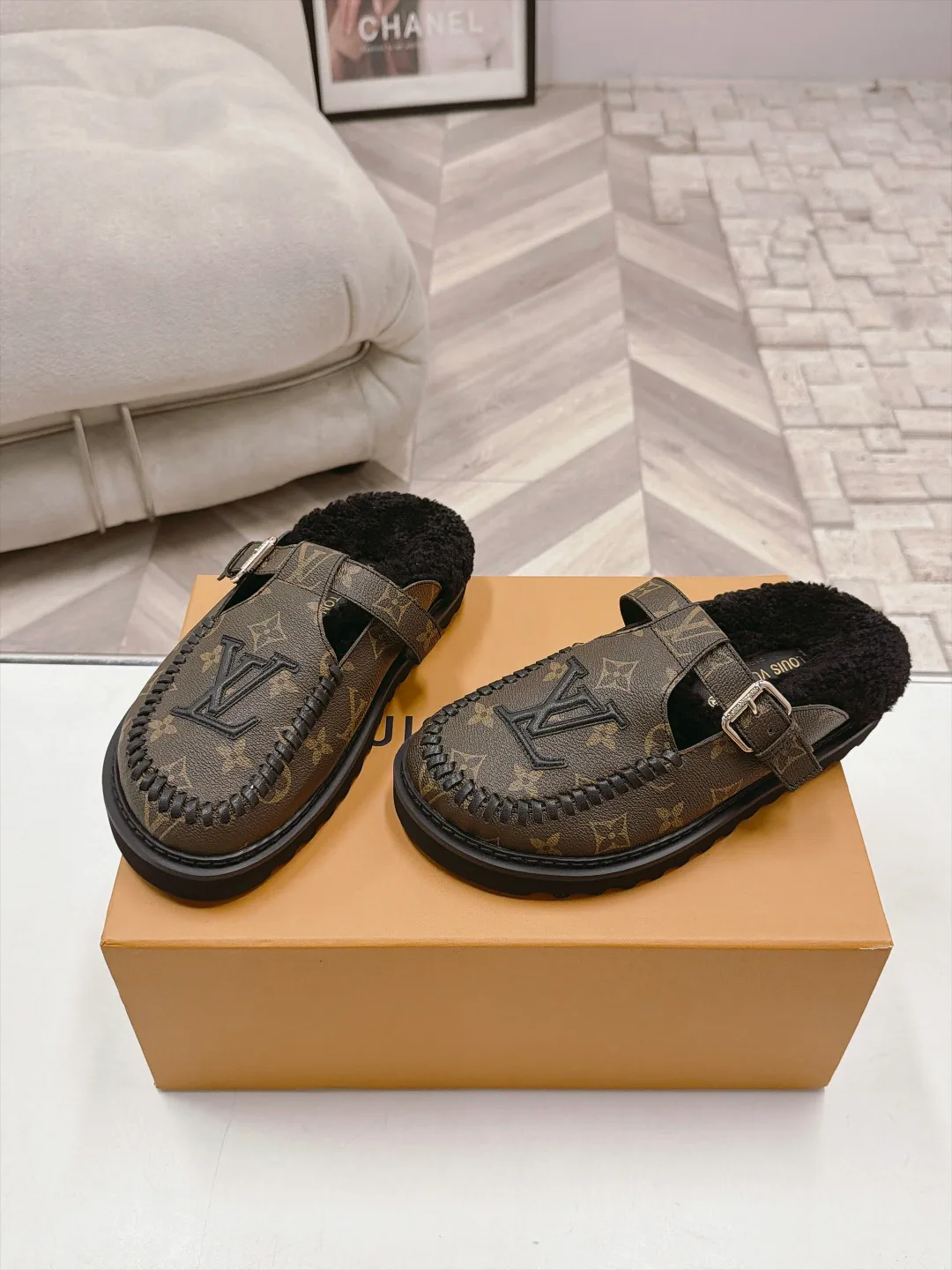 Women's Mules And Clogs LOUIS VUITTON 18366821