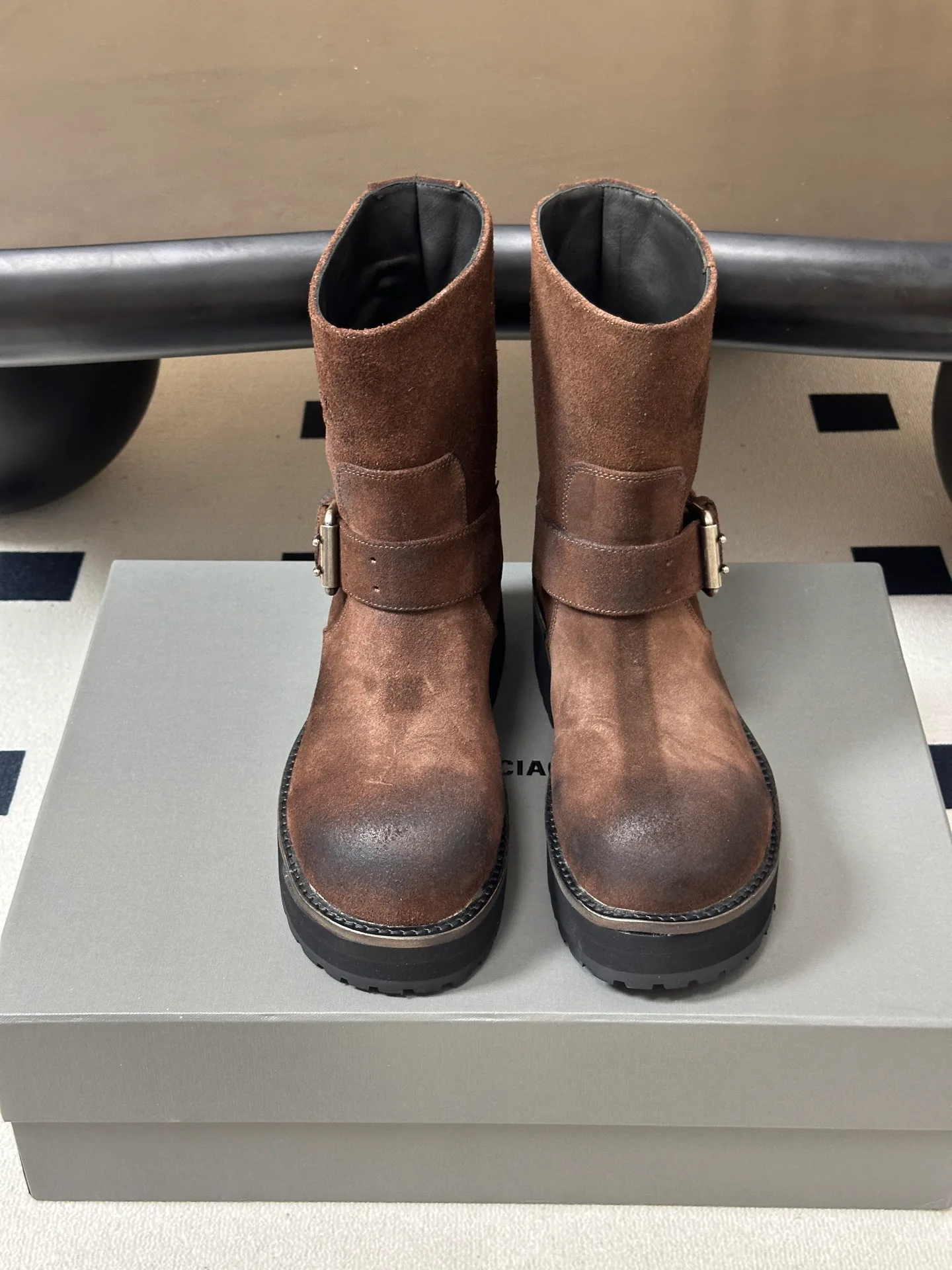 Women's Ankle Boots BALENCIAGA 18049602