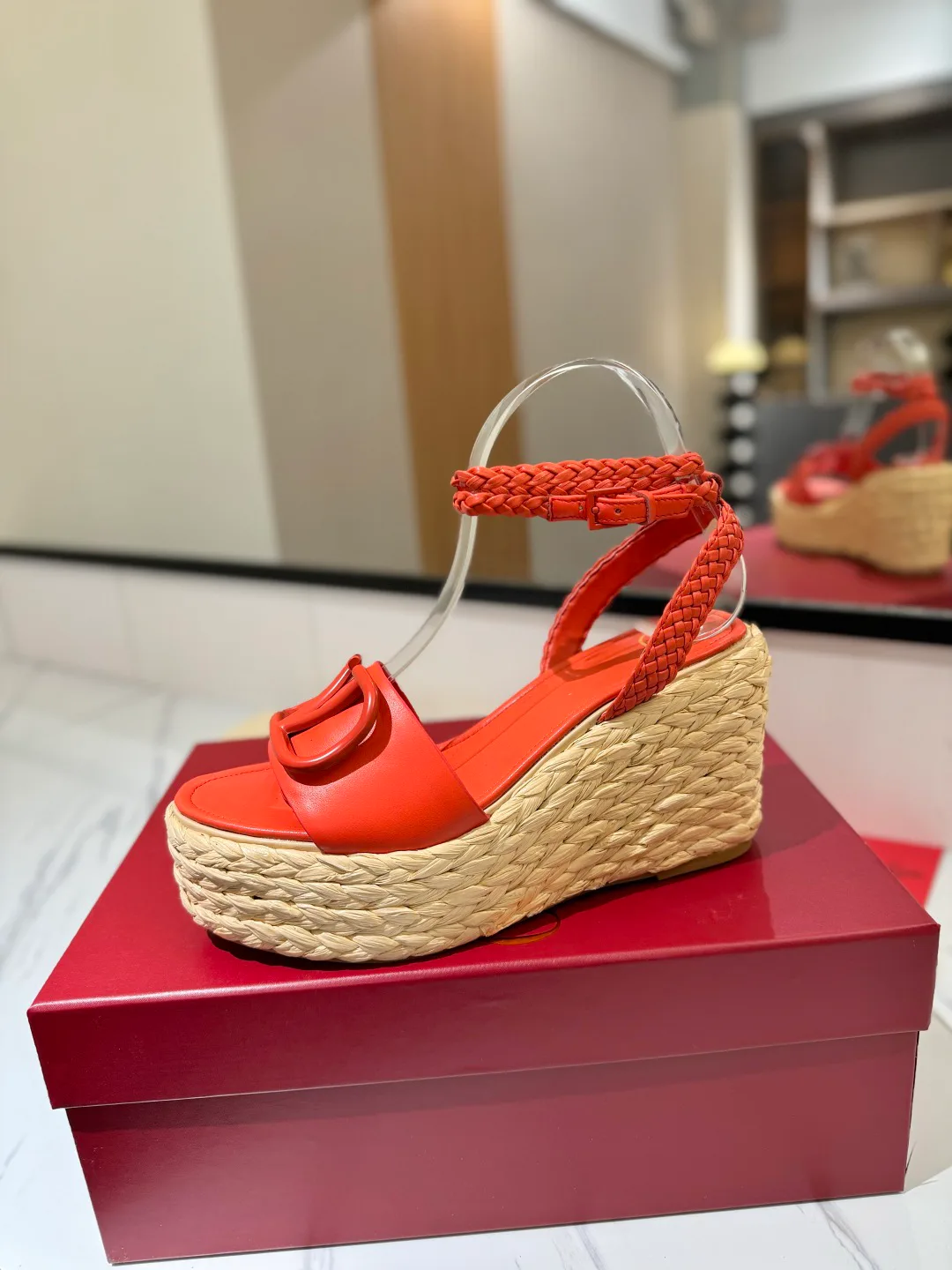 Women's Open-Toe Sandals VALENTINO 17946616