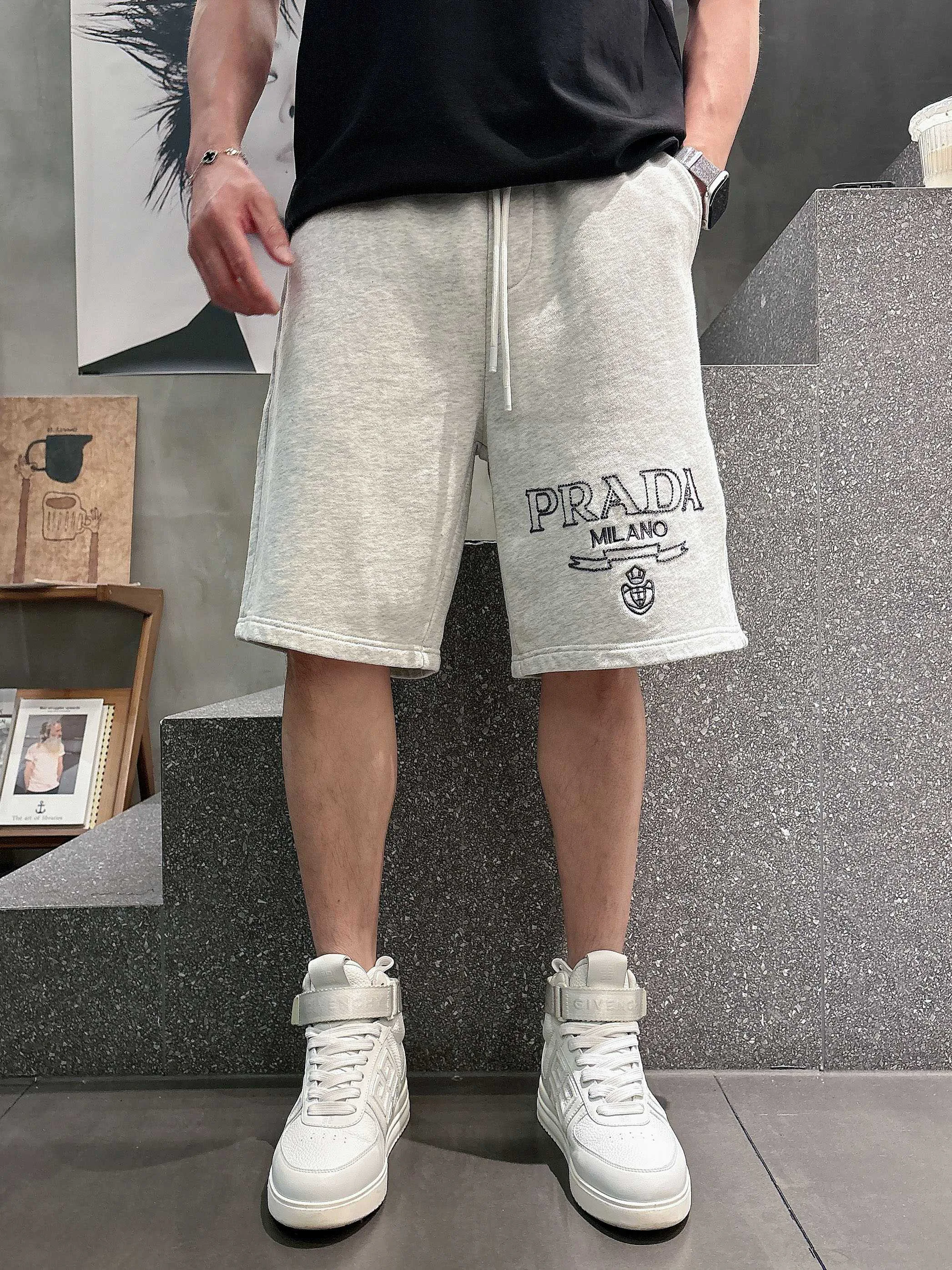 Men's Shorts PRADA 17468337