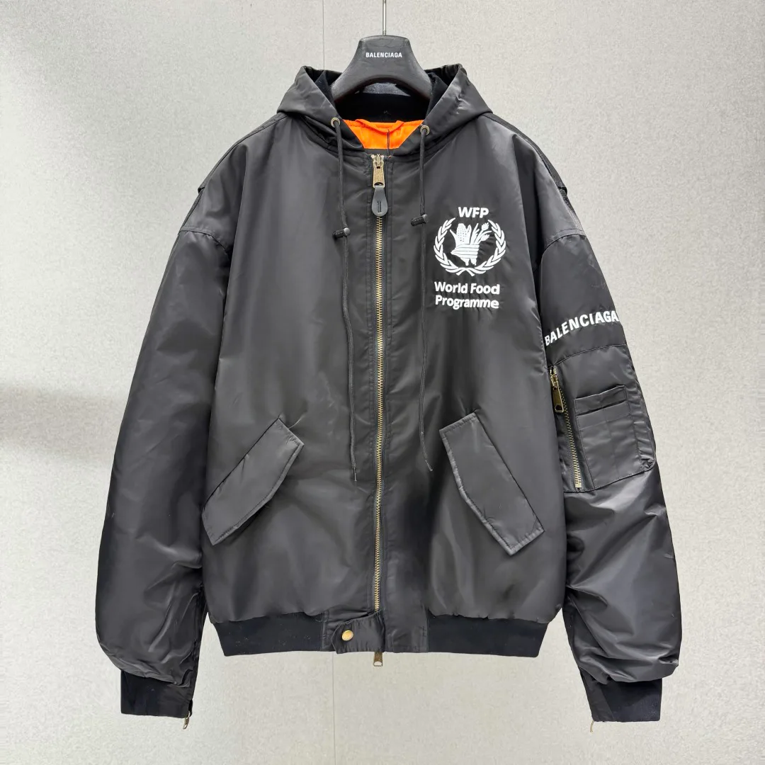 Куртки И Пуховики Мужские Balenciaga 18680324