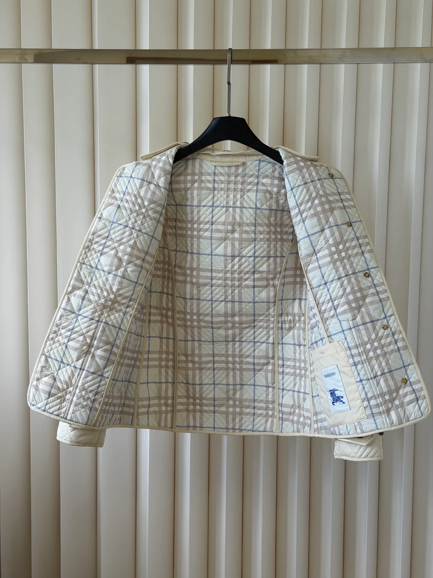 Куртки И Пуховики Женские Burberry 18615351