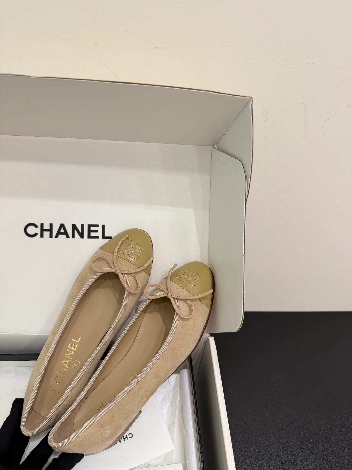 Women's Ballet Flats CHANEL 18080147
