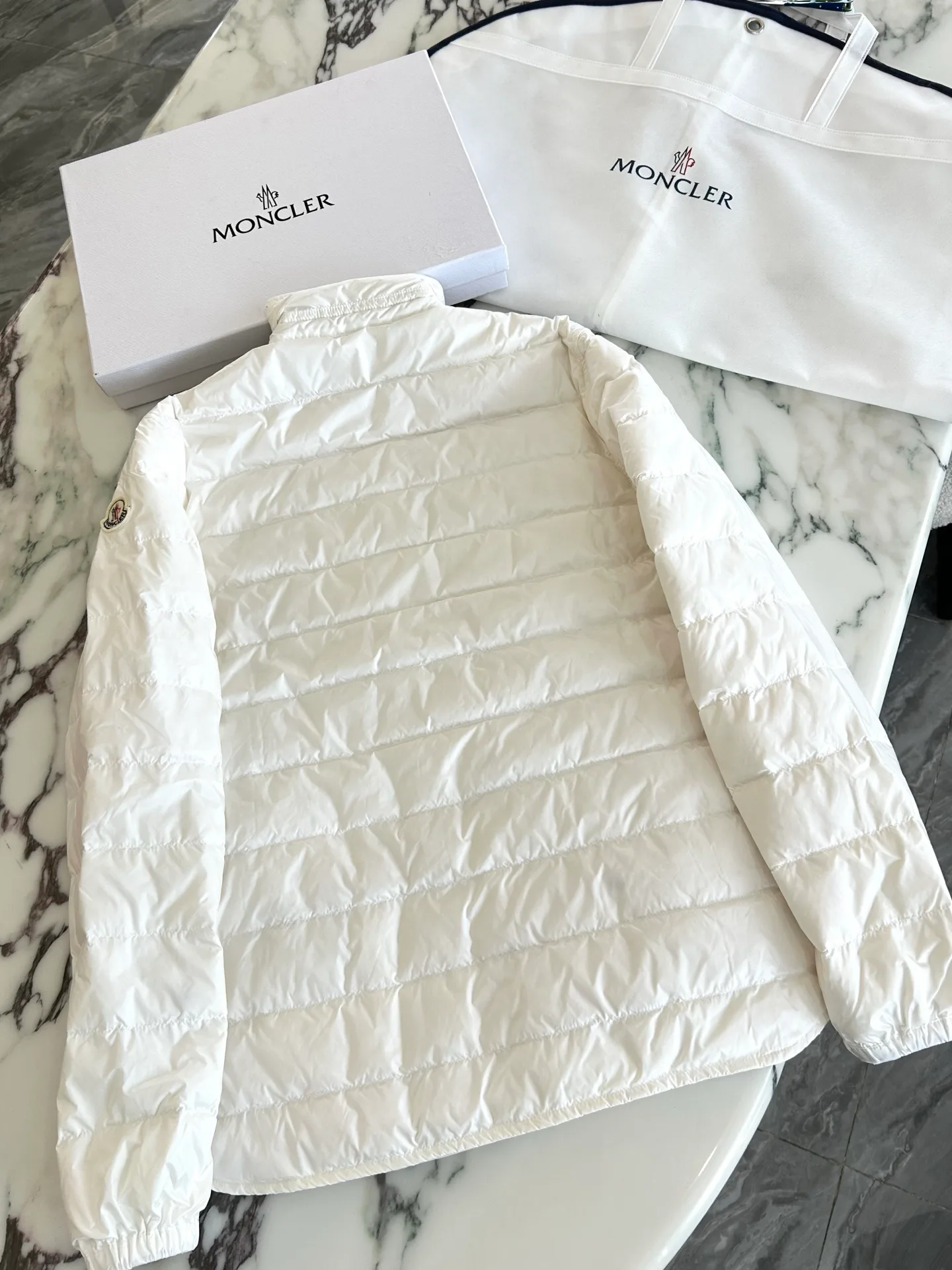 Men's Jackets And Down Jackets MONCLER 18231324