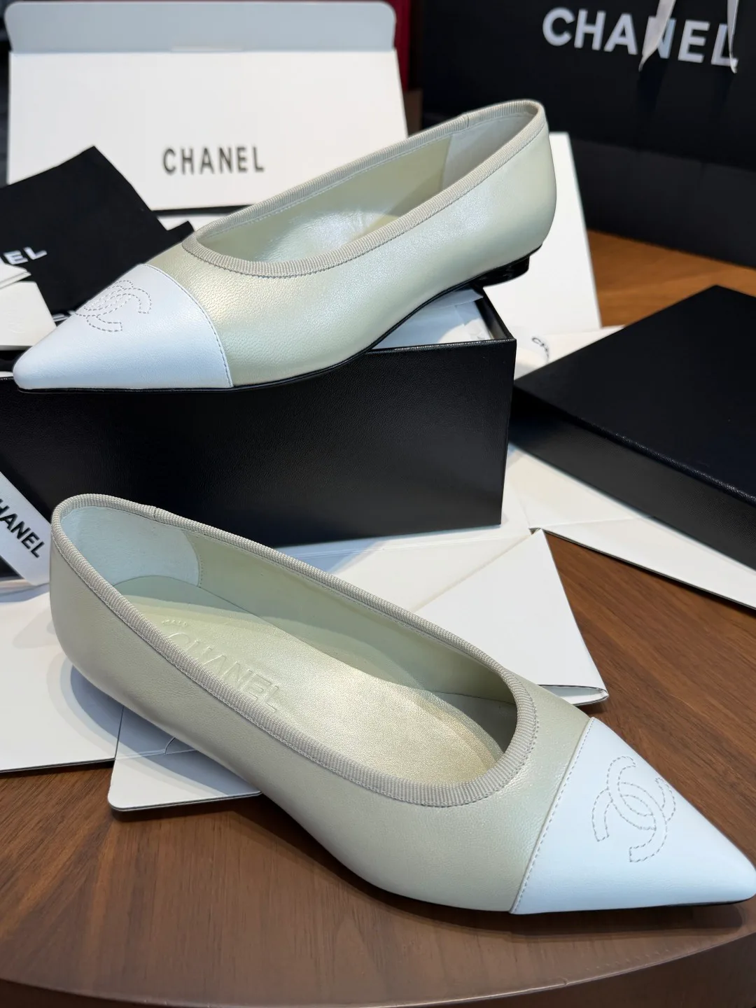 Women's Ballet Flats CHANEL 17884158