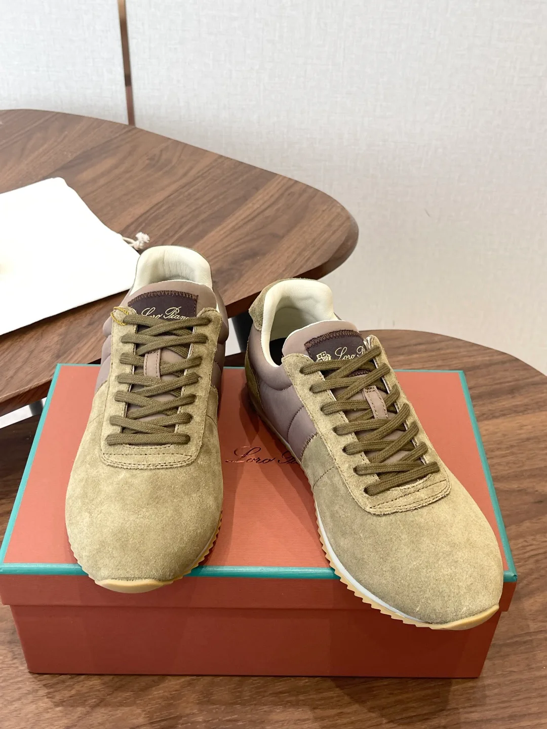 Women's Sneakers LORO PIANA 17364673