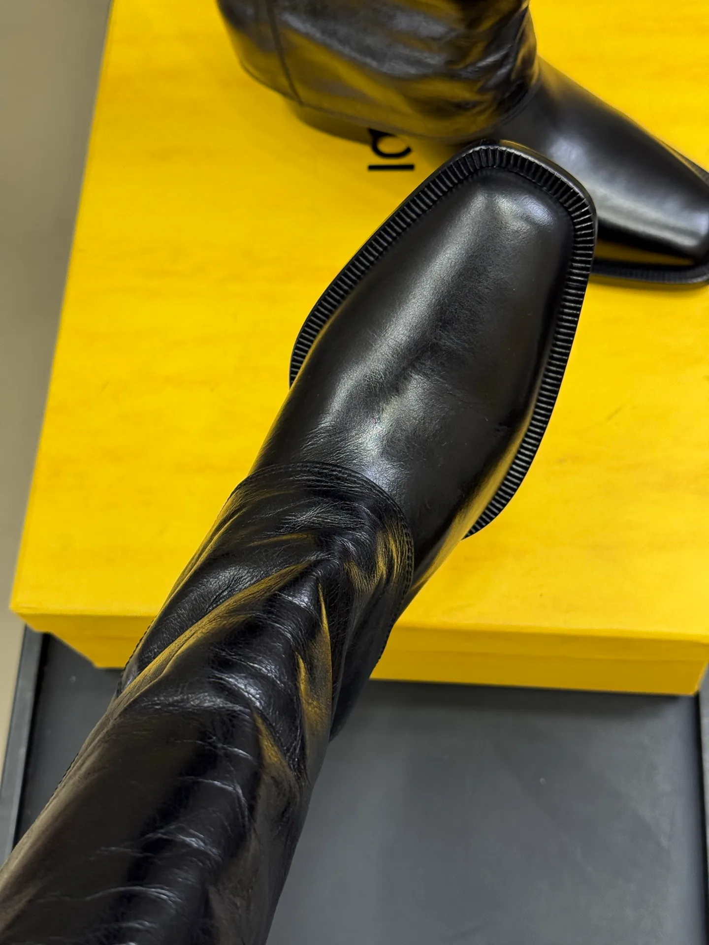 Women's Boots FENDI 18370133