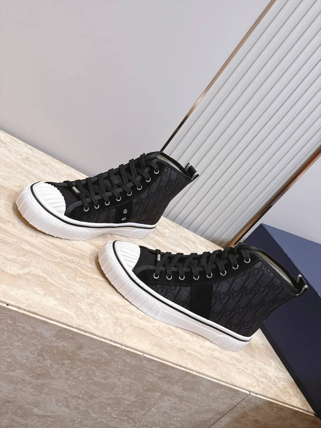 Women's Sneakers CHRISTIAN DIOR 18083926