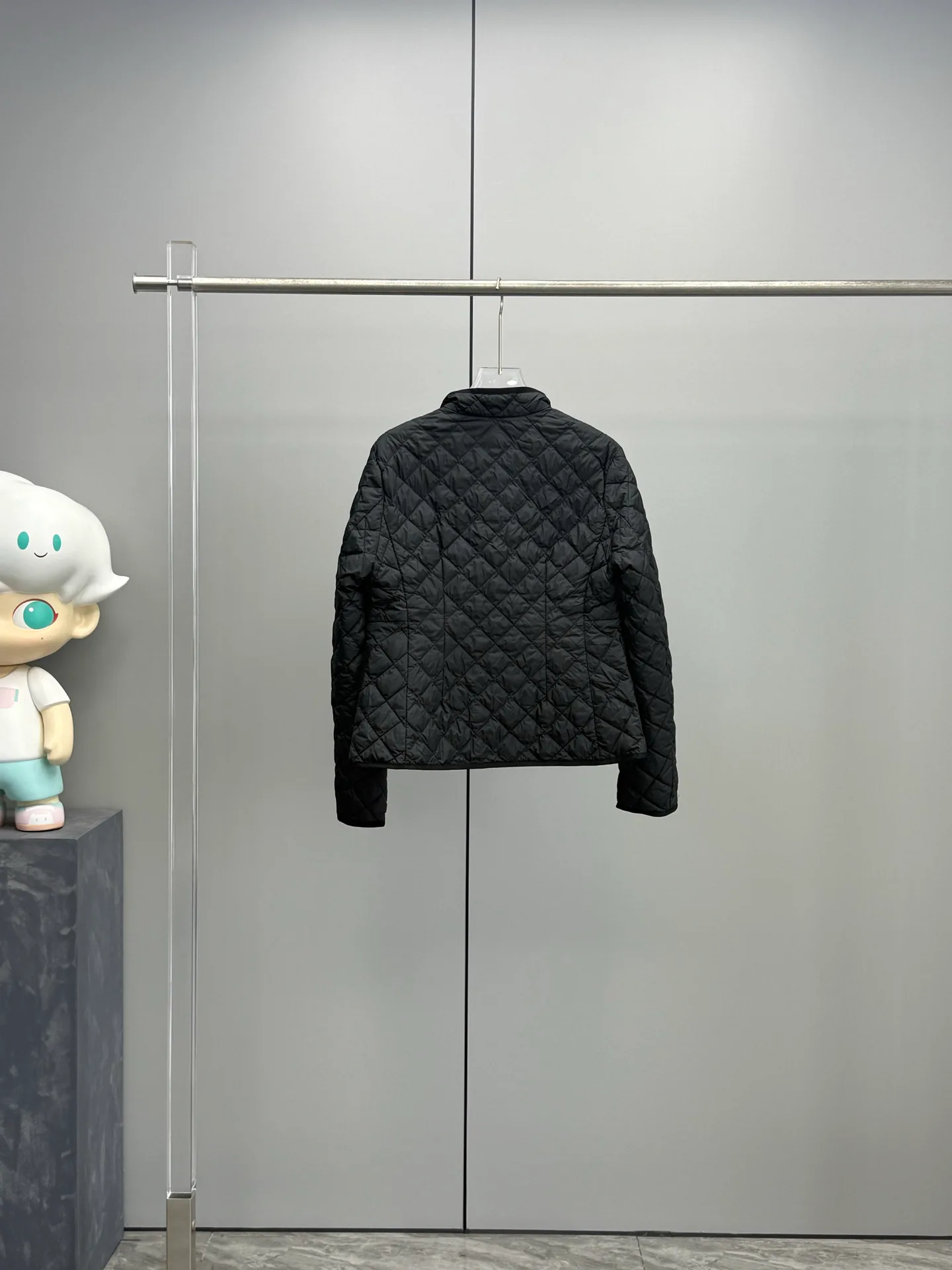 Women's Jackets And Down Jackets MONCLER 18145482