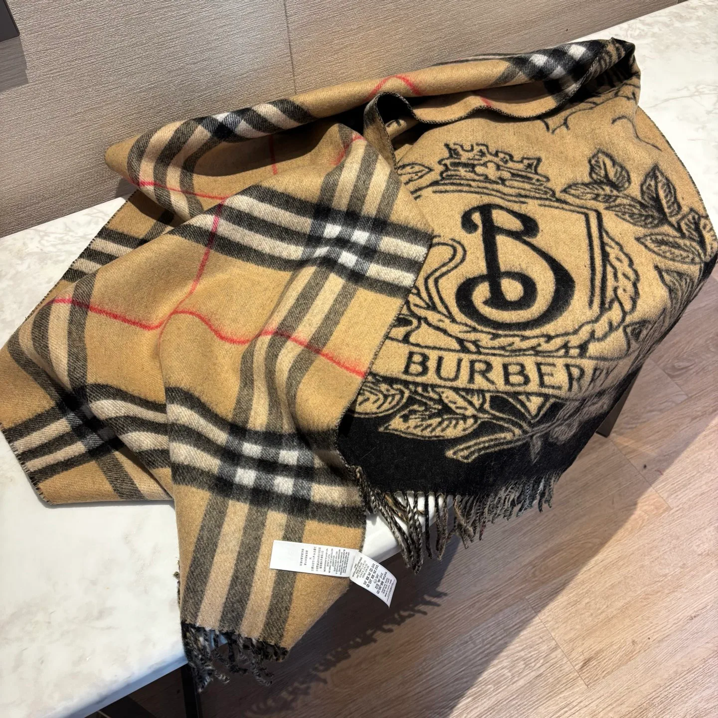 Scarves BURBERRY 18507335