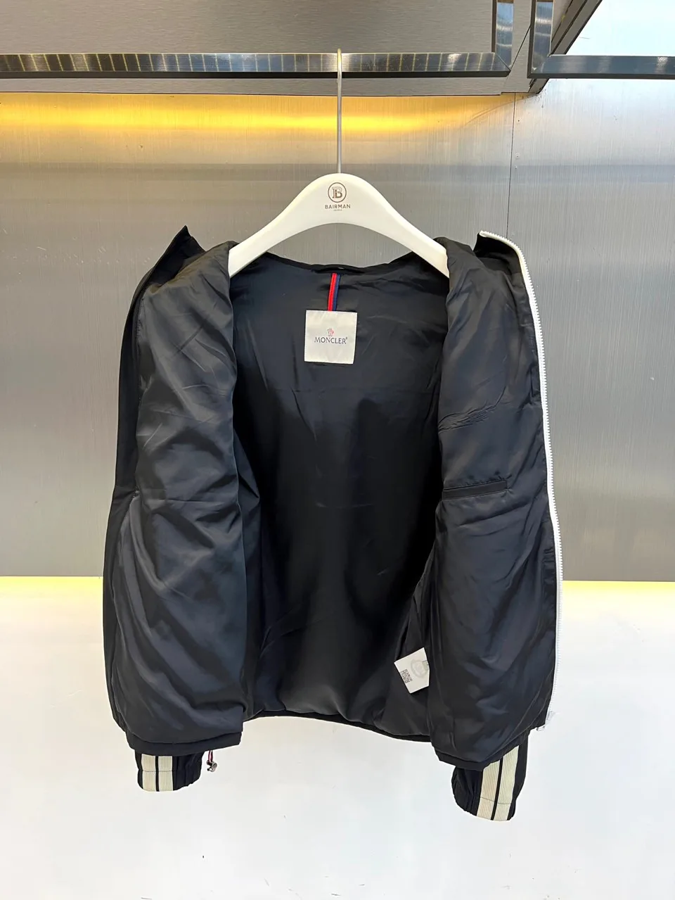 Men's Jackets And Down Jackets MONCLER 18416772