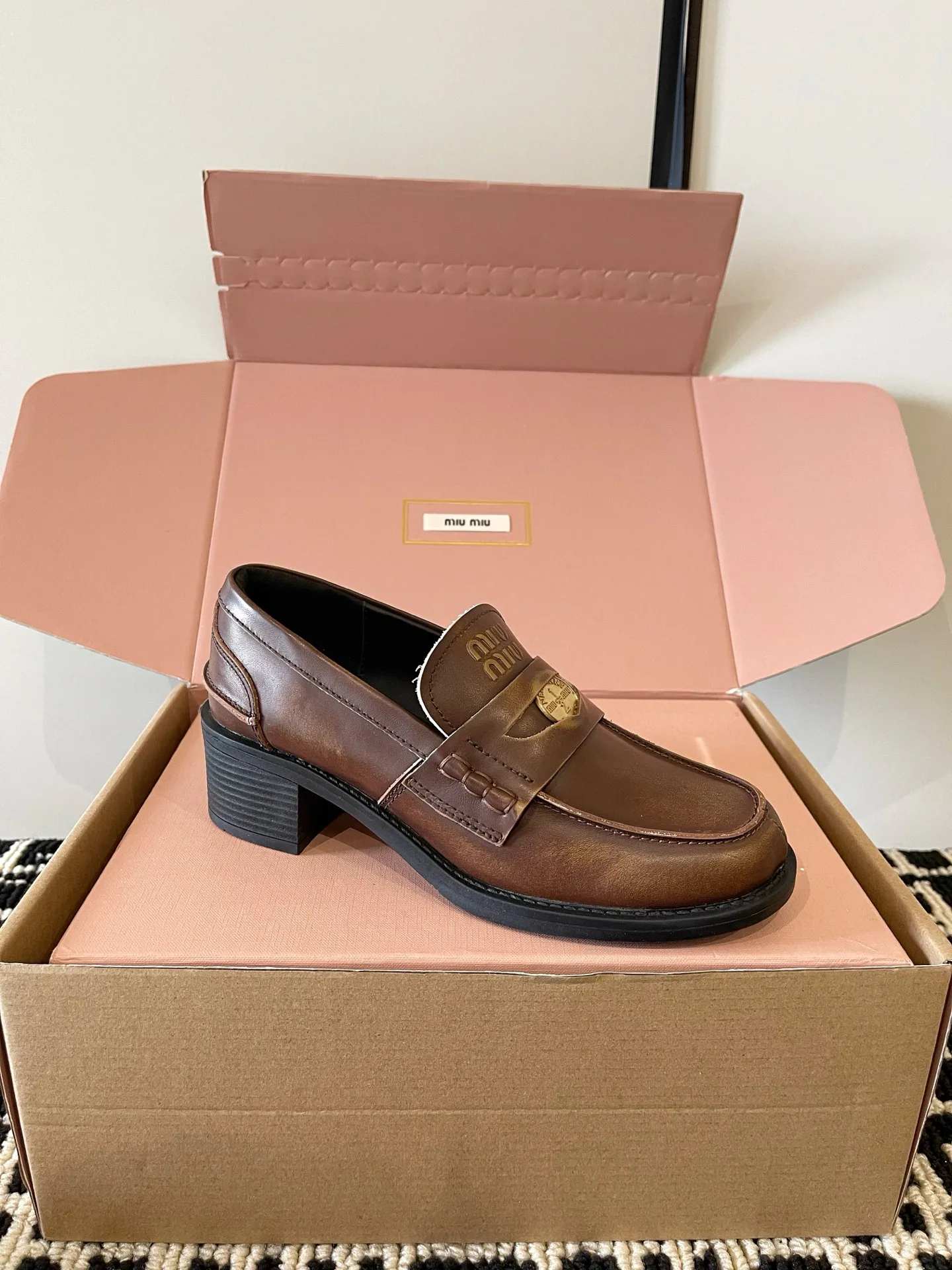 Women's Loafers And Moccasins MIU MIU 16968117