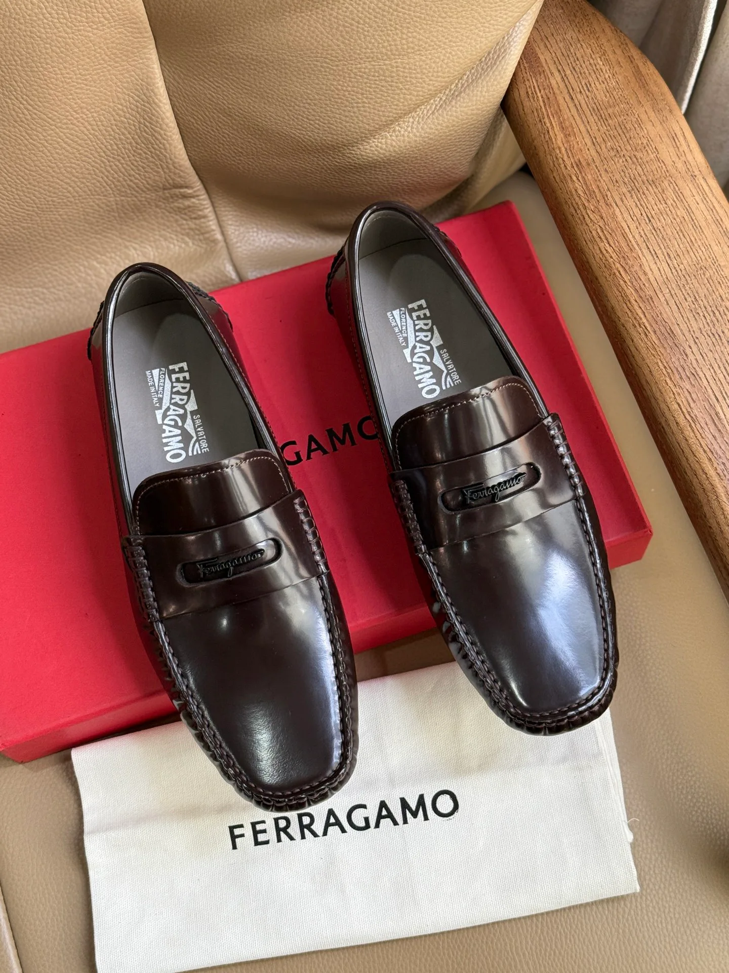 Men's Loafers And Dress Shoes SALVATORE FERRAGAMO 18117117