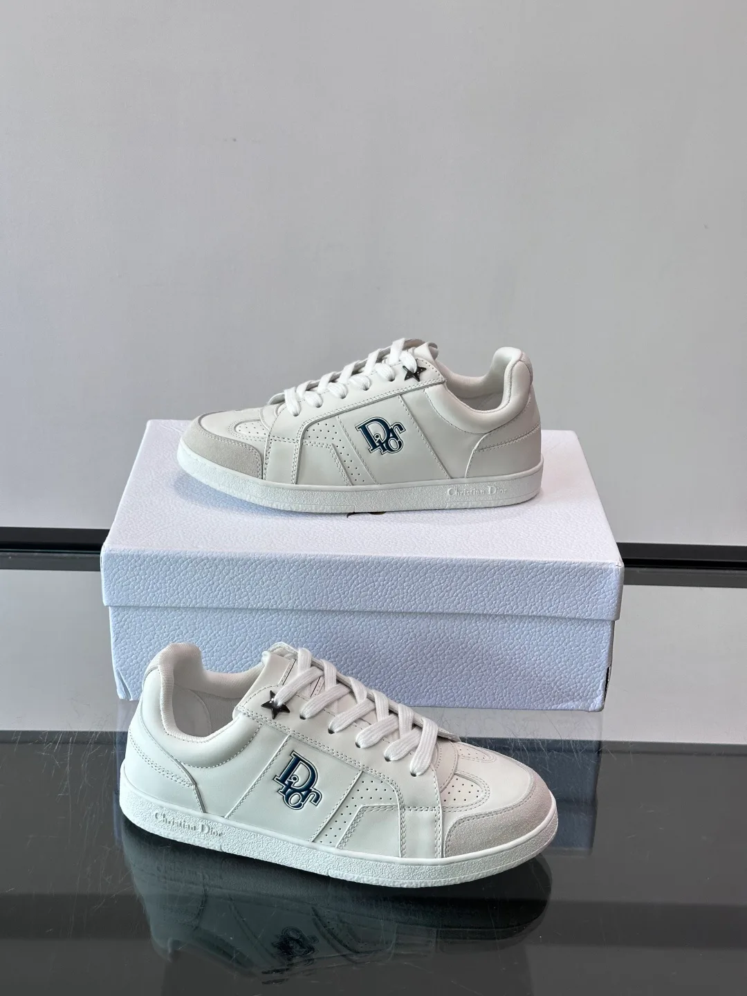 Women's Sneakers CHRISTIAN DIOR 18102635
